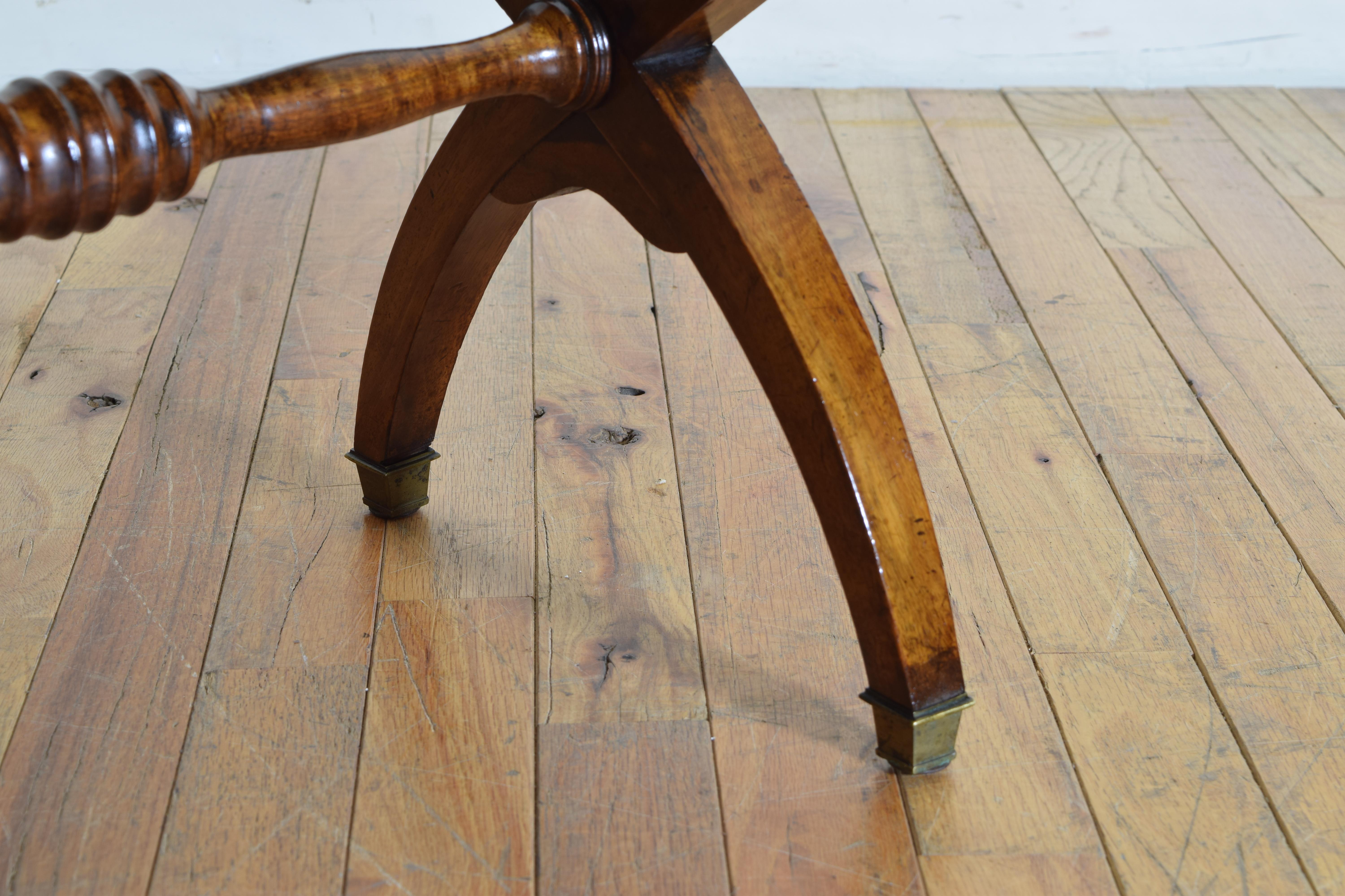 French Charles X Burl Walnut Hinged-Top Dressing Table, circa 1830 For Sale 6