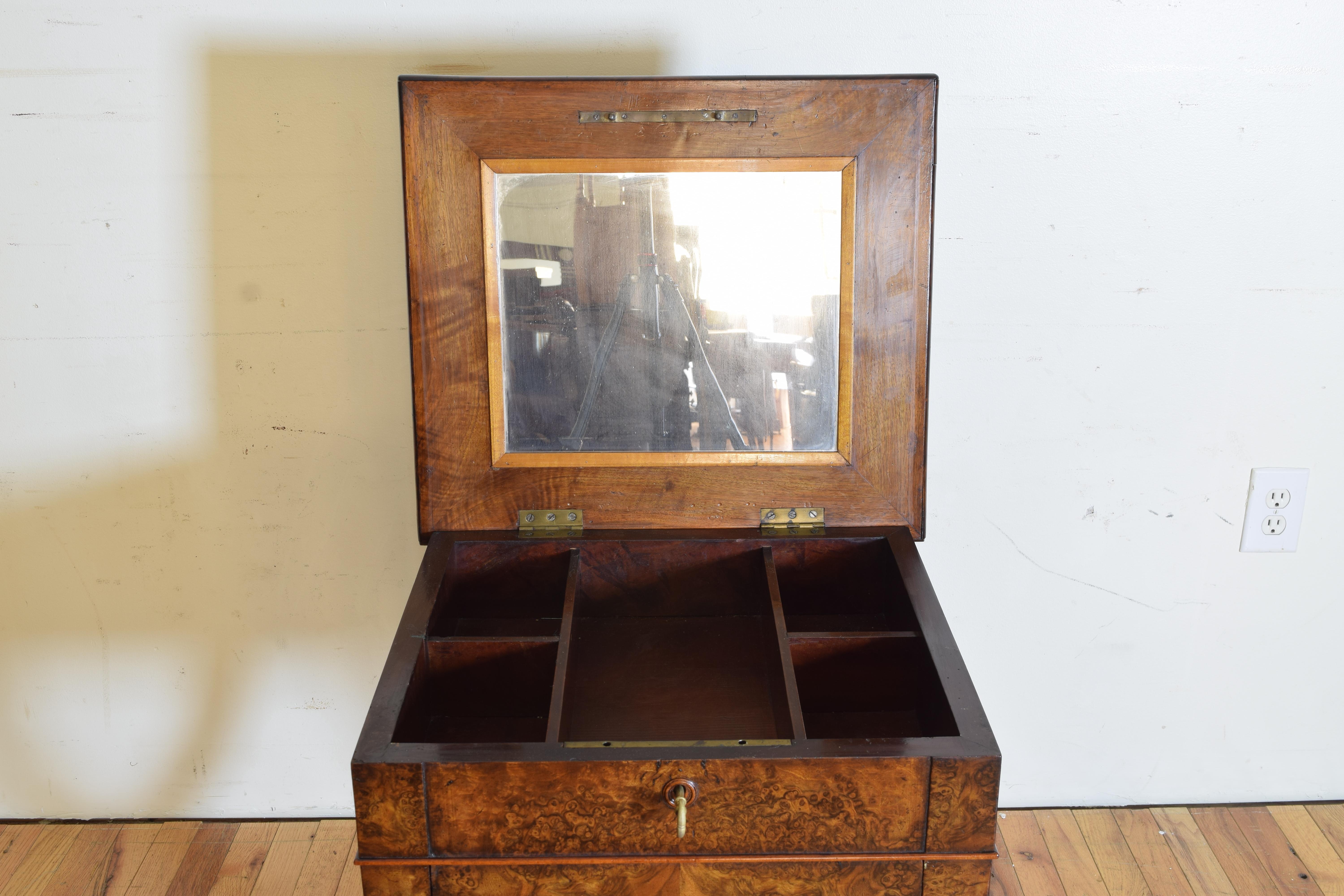 French Charles X Burl Walnut Hinged-Top Dressing Table, circa 1830 For Sale 2
