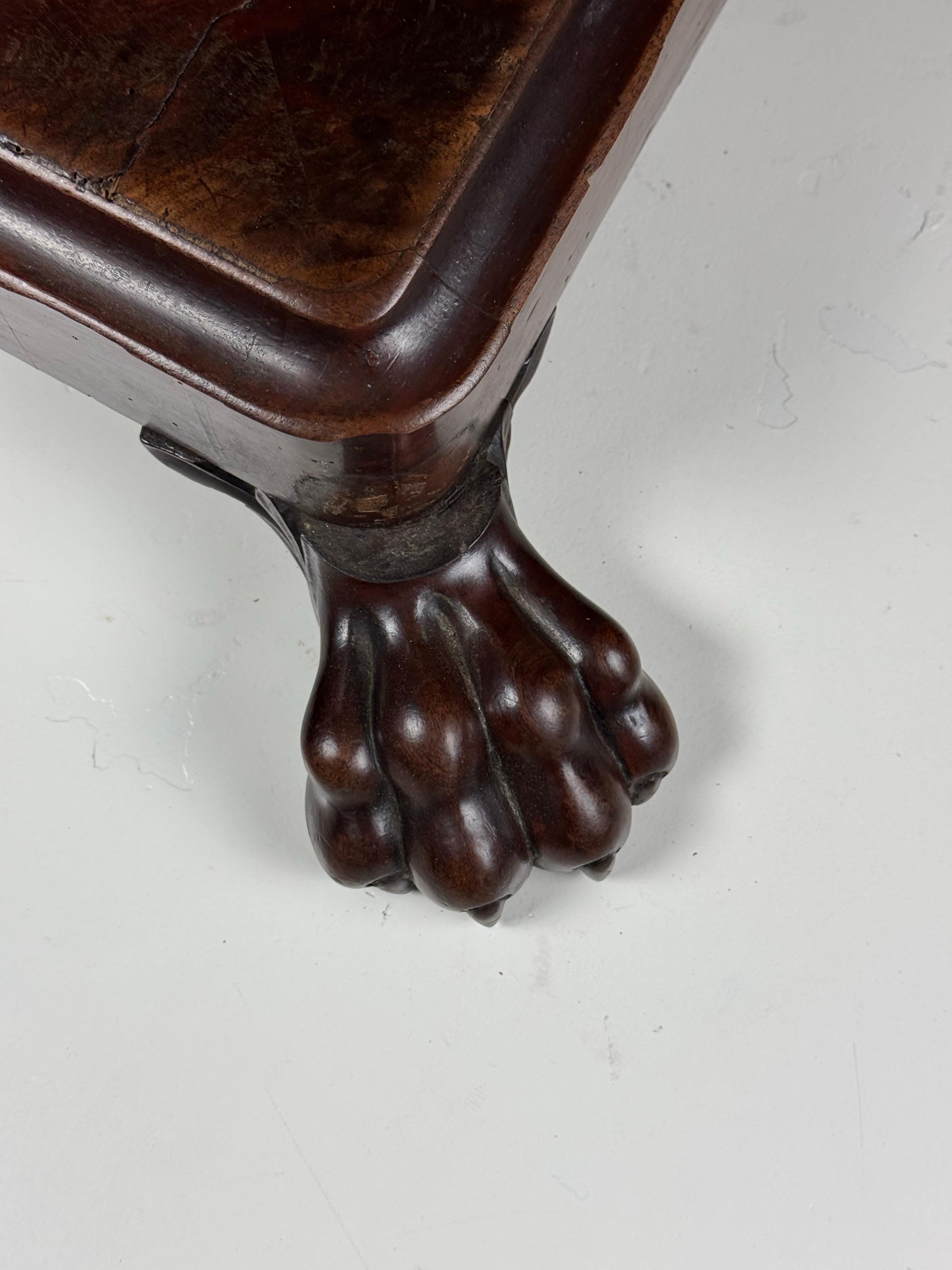 French Charles X Center Table Mahogany im Angebot 2