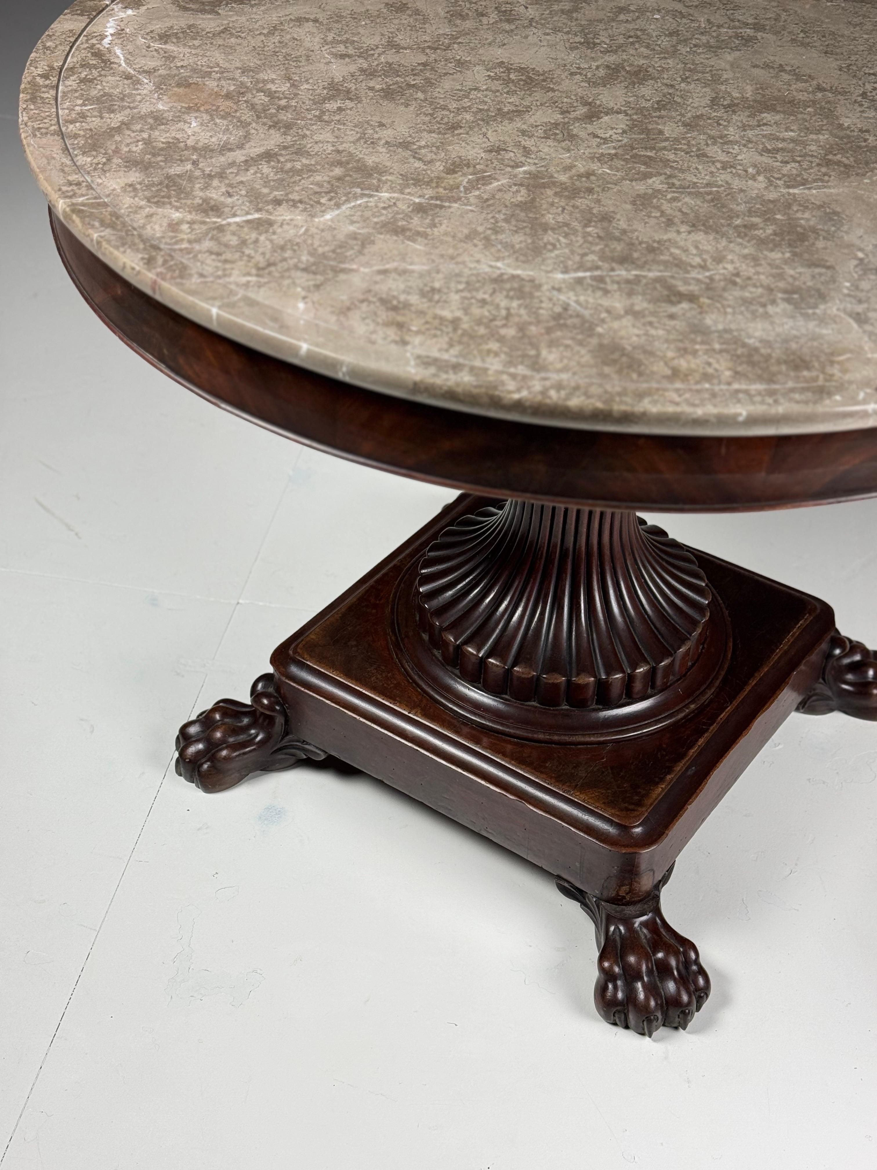 French Charles X Center Table Mahogany im Angebot 3