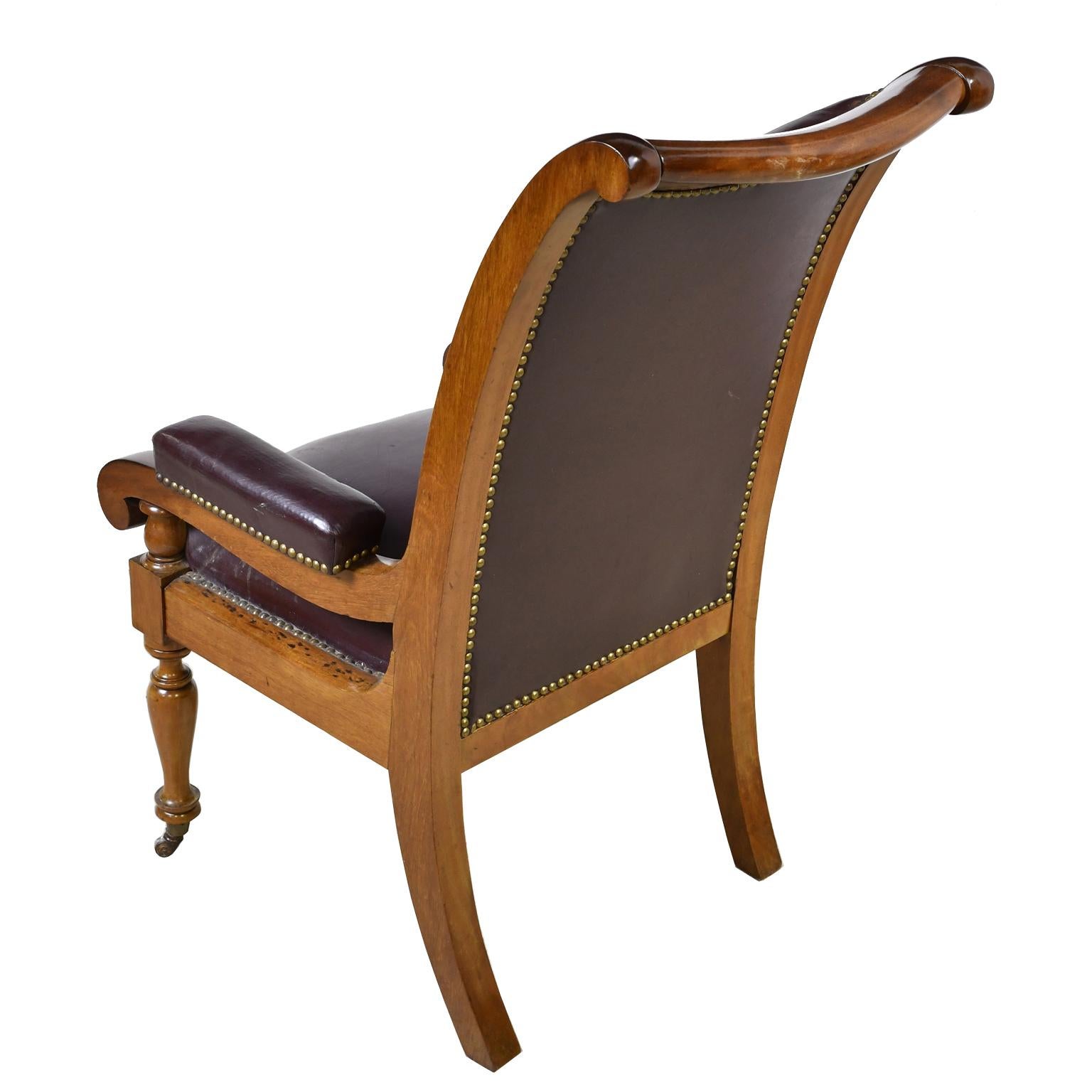 French Charles X Desk Chair with Mahogany Frame and Tufted Leather, circa 1820 In Good Condition In Miami, FL