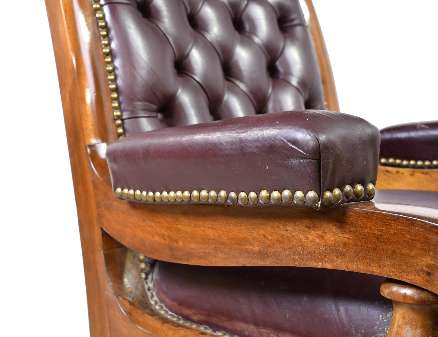 French Charles X Desk Chair with Mahogany Frame and Tufted Leather, circa 1820 4