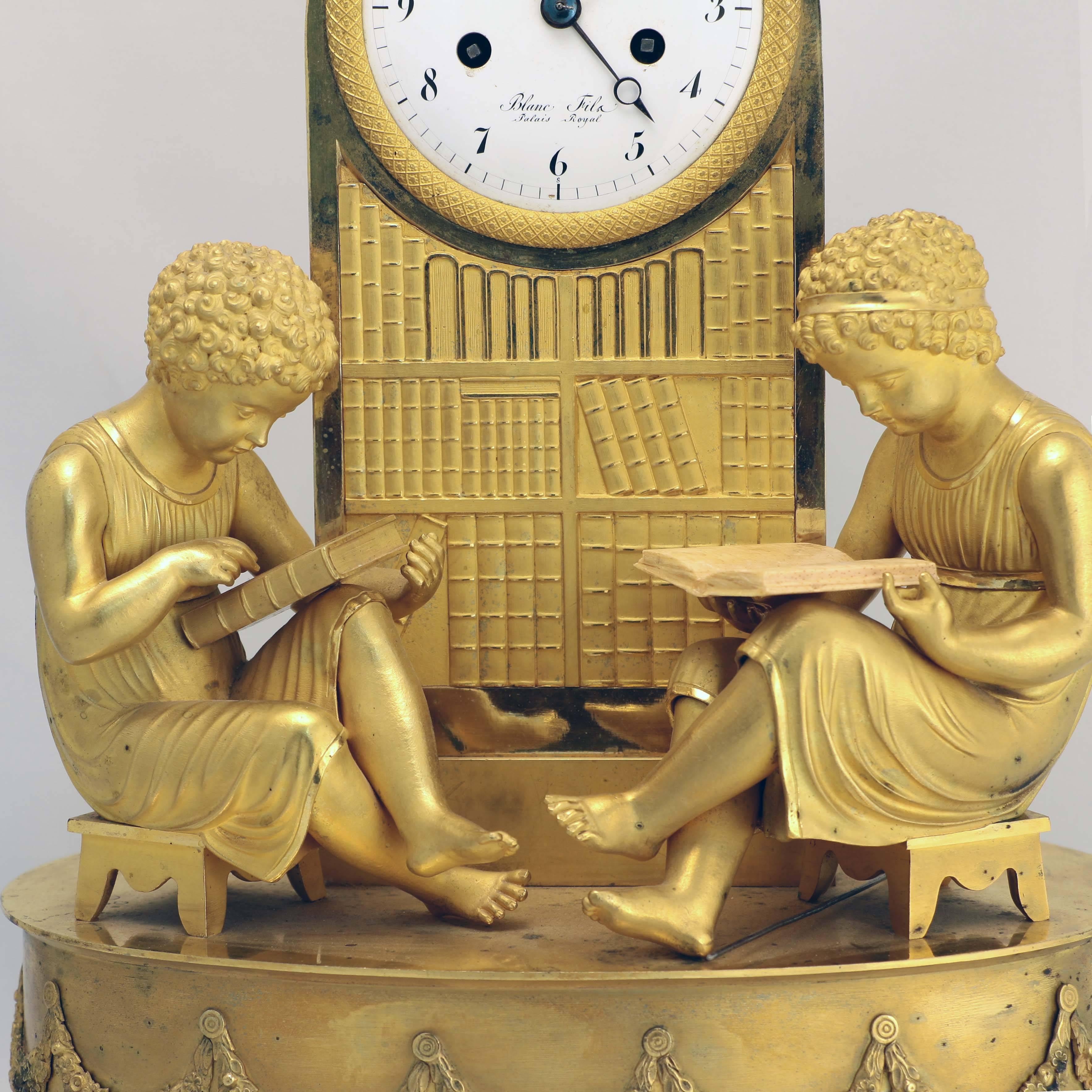 French Empire Gilt Bronze Mantel Clock In Good Condition For Sale In Montreal, QC