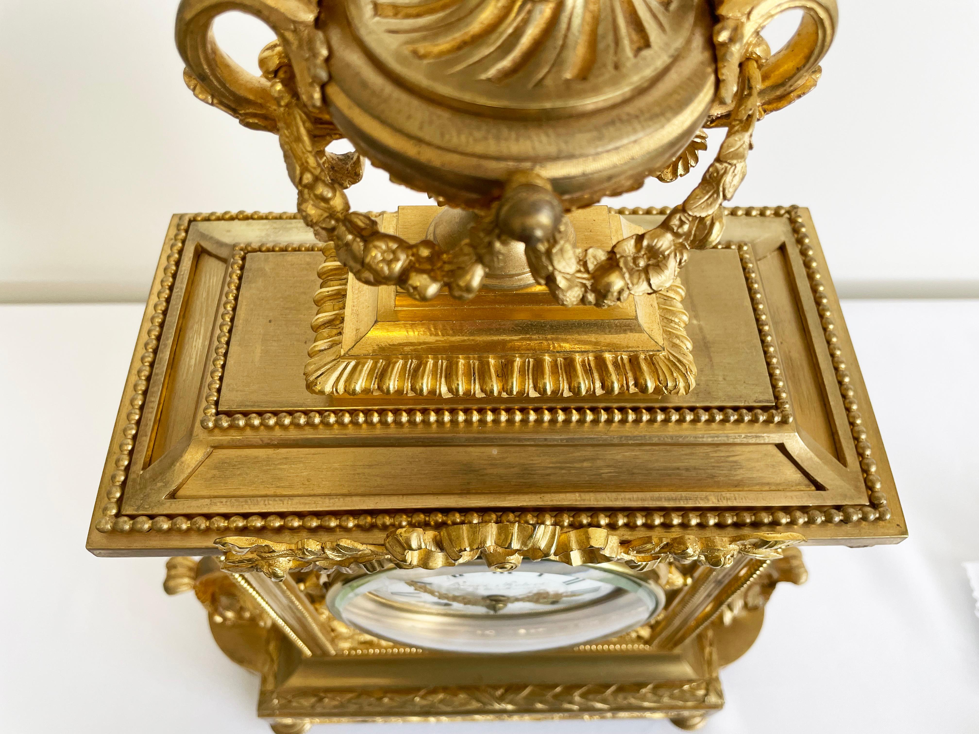 Französische Charles X Manteluhr aus vergoldeter Bronze, Henri Robert, 19. im Angebot 1