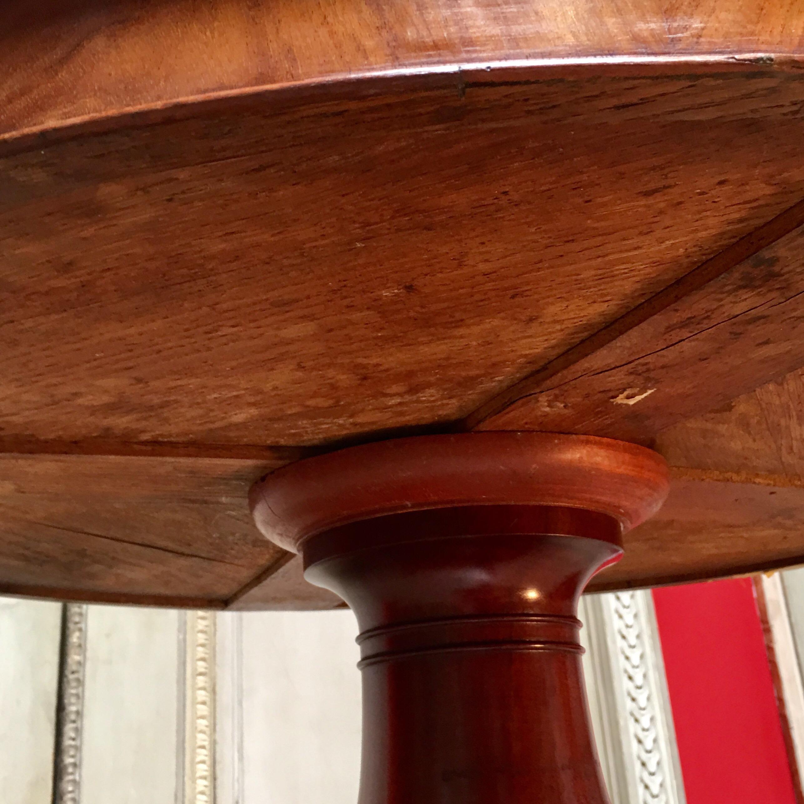 Early 19th Century French Charles X Mahogany Pedestal Table with a Marble Top For Sale 6