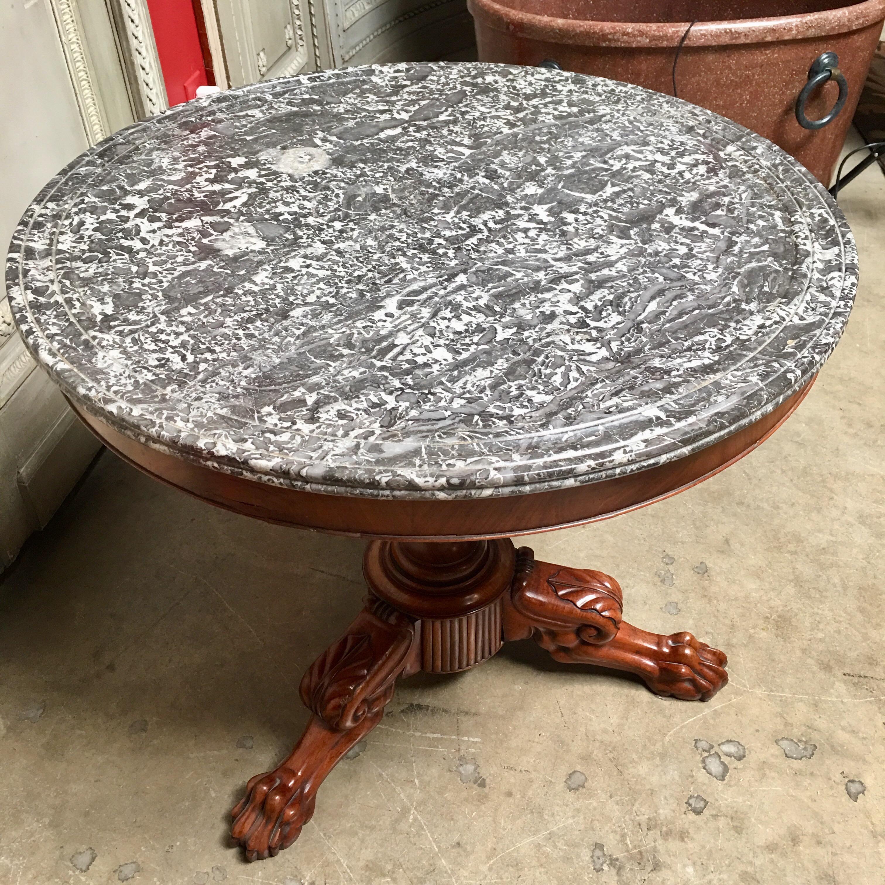 Early 19th Century French Charles X Mahogany Pedestal Table with a Marble Top For Sale 11