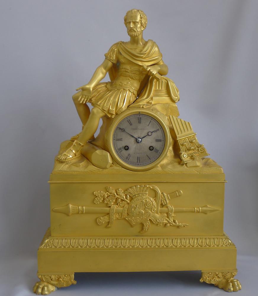 French Charles X Musical Ormolu Mantel Clock of Gaius Marius Signed Robert Houdi In Good Condition For Sale In London, GB
