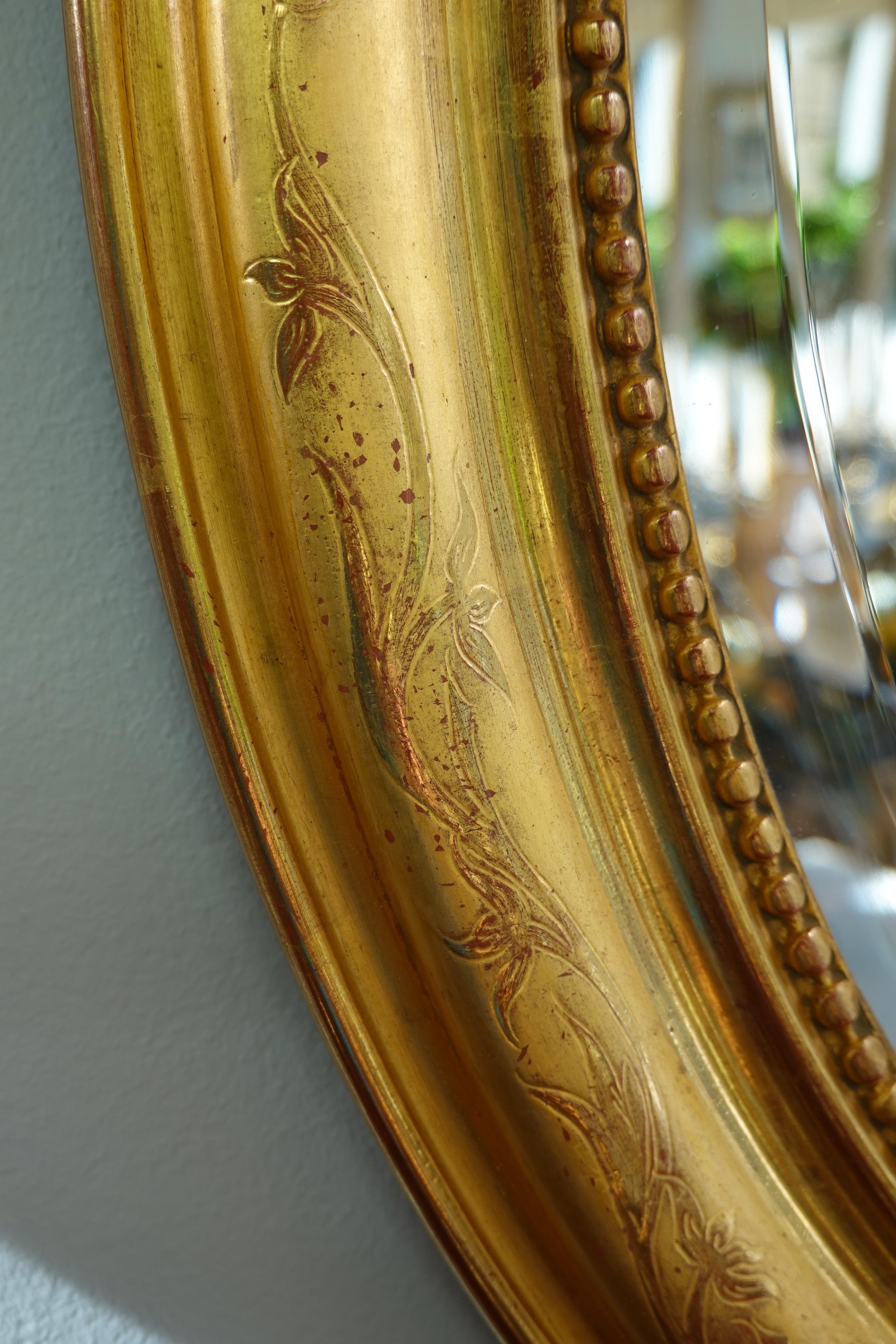 Miroir ovale Charles X français avec verre biseauté en vente 3
