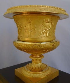 Pendule de cheminée française d'époque Charles X en bronze doré et patiné