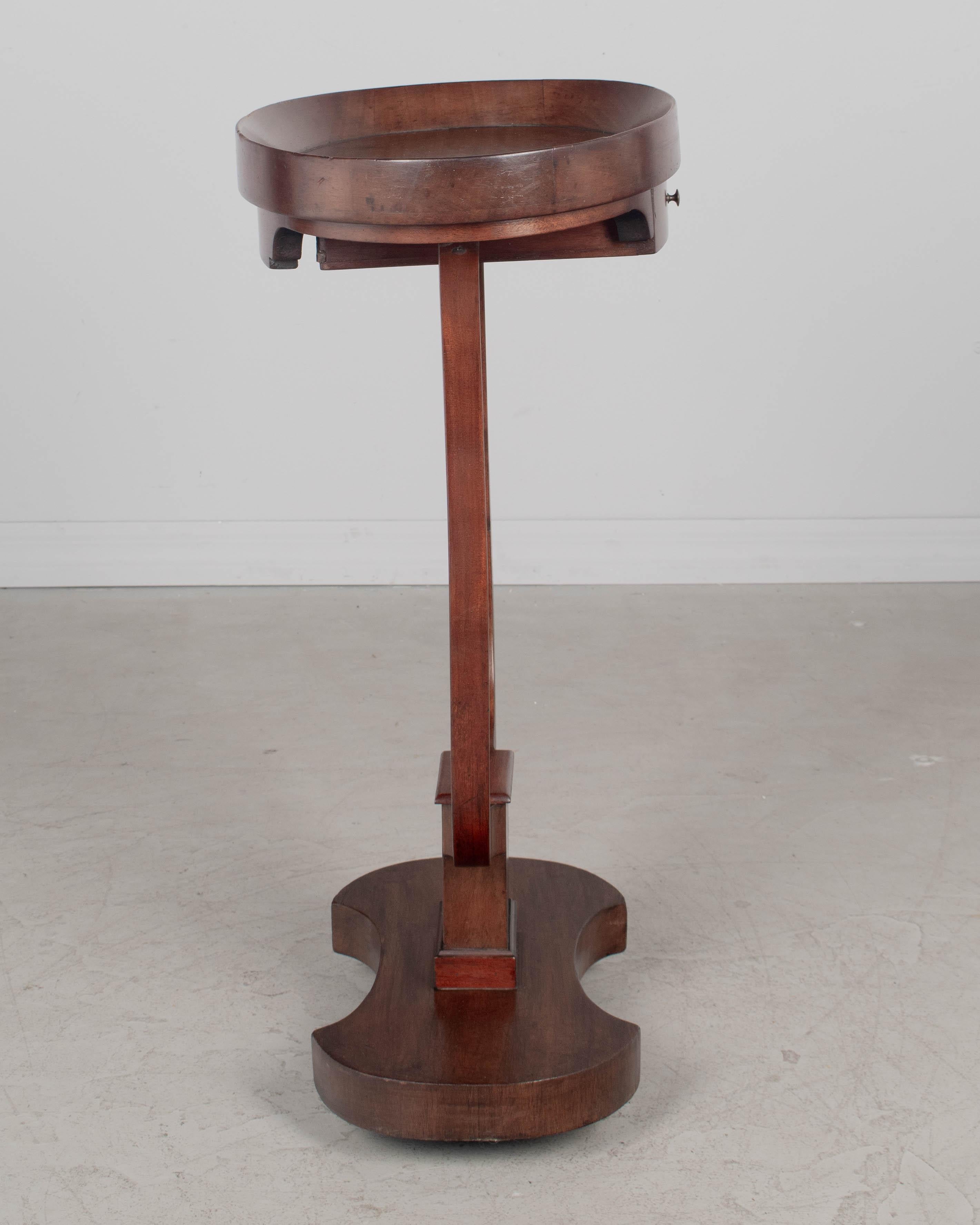 Laiton Table d'appoint en Gueridon de style Charles X en vente