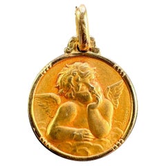 Pendentif à breloques en or jaune 18K avec chérubin de French Charma Raphael