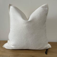 Coussin en chenille français avec incrustation de plumes de duvet