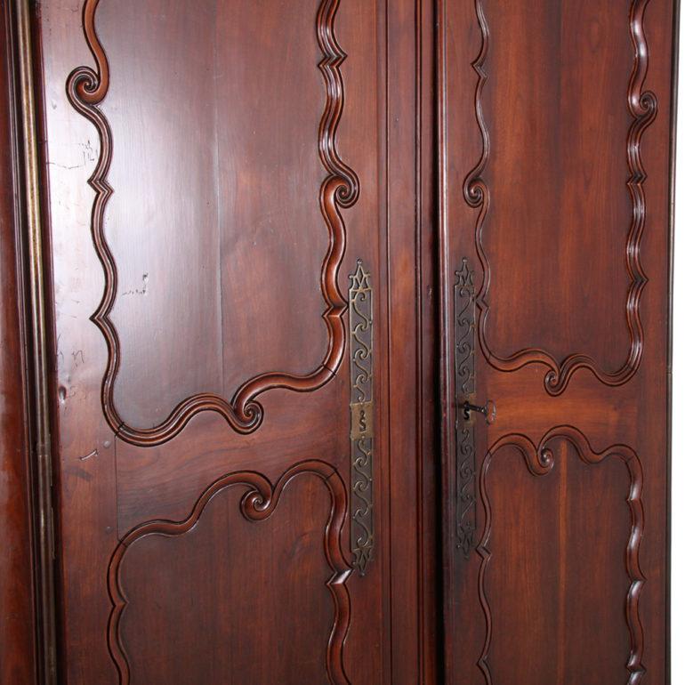 French Cherry Armoire In Good Condition In Vancouver, British Columbia