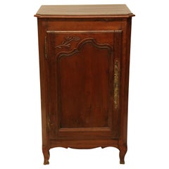 Französischer Kirschbaum-Schrank