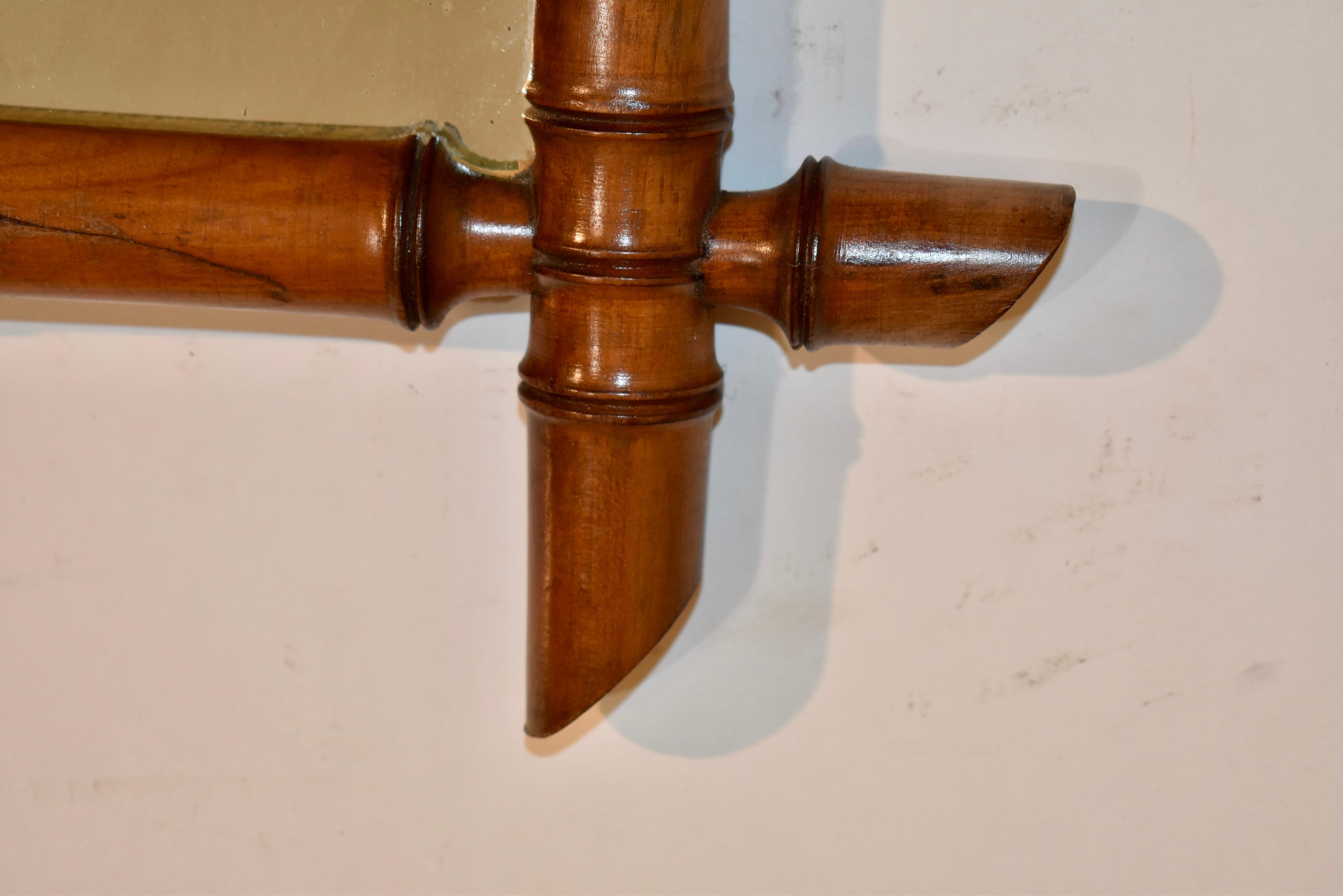 Tornito Specchio in ciliegio francese in finto bambù, CIRCA 1900 in vendita