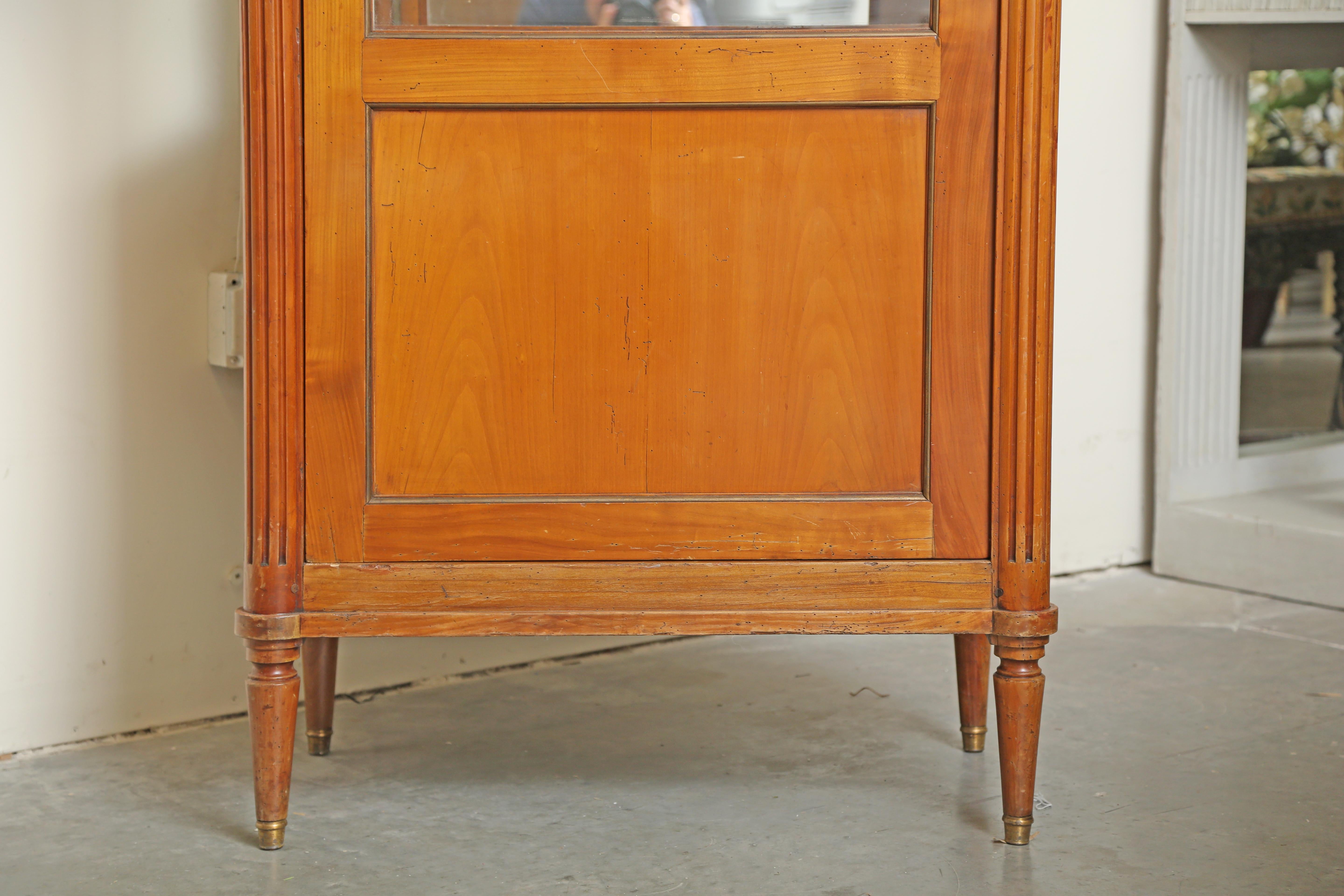 French Cherry (Merisier) Vitrine 3