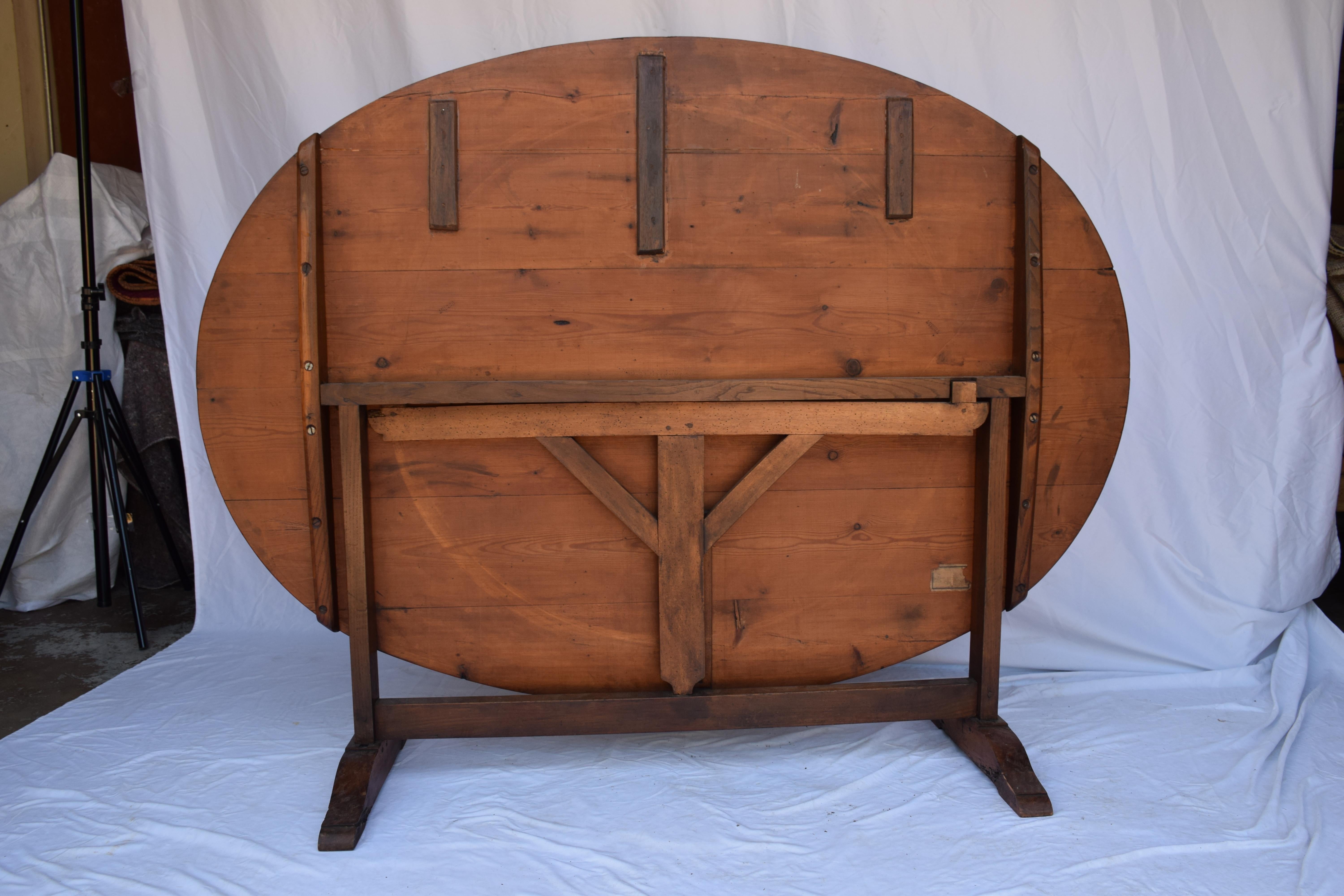 French Cherry Oval Wine Tasting Table In Fair Condition For Sale In Houston, TX
