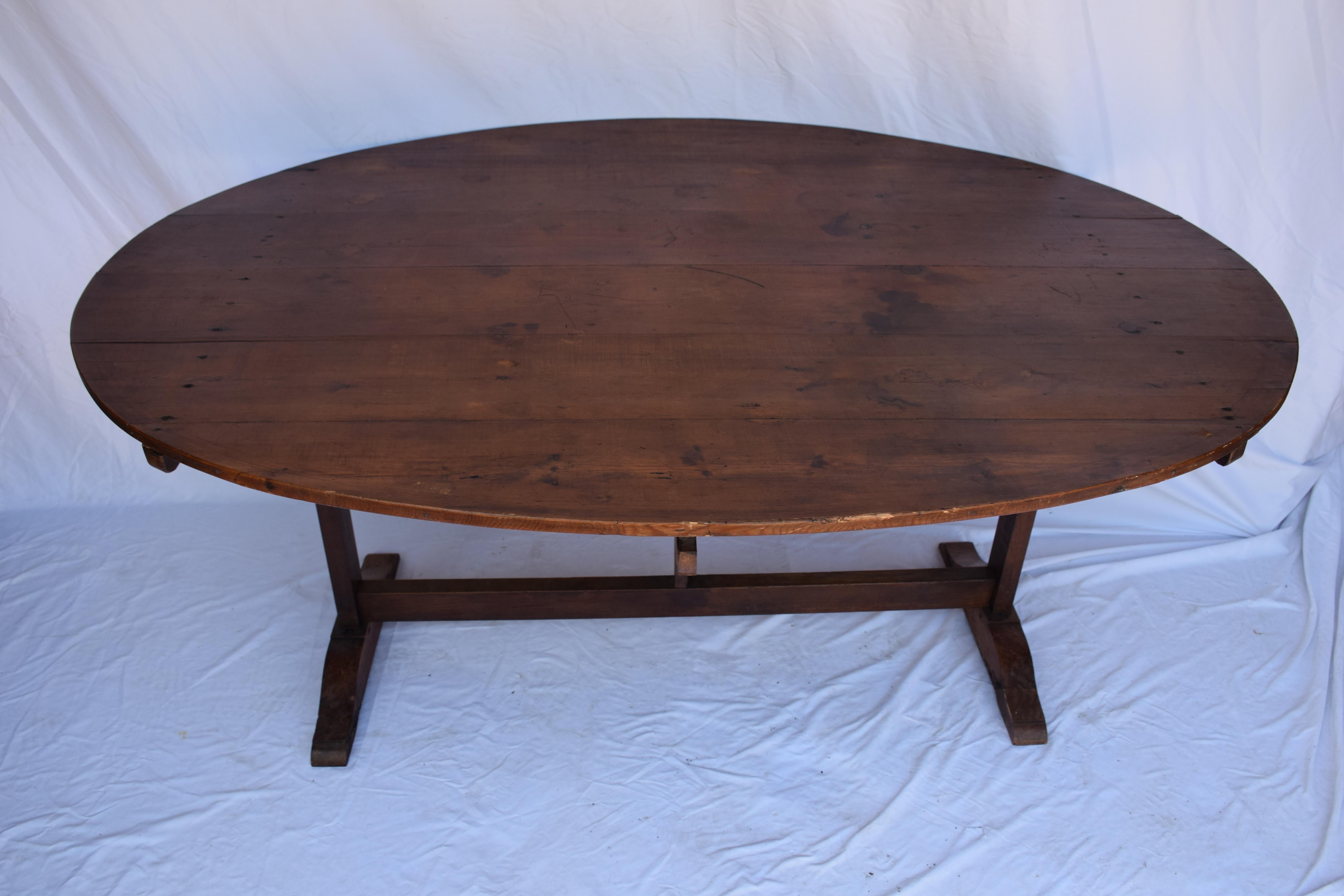 French Cherry Oval Wine Tasting Table For Sale 4