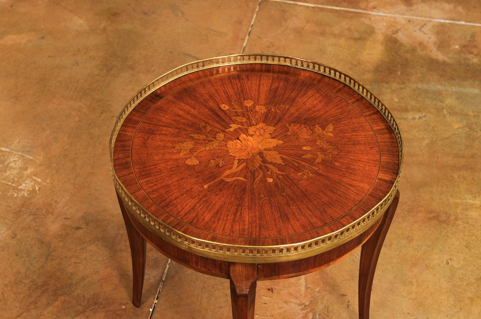 French Cherry, Walnut and Mahogany Marquetry Bouillotte Game Table, 20th Century In Good Condition In Atlanta, GA