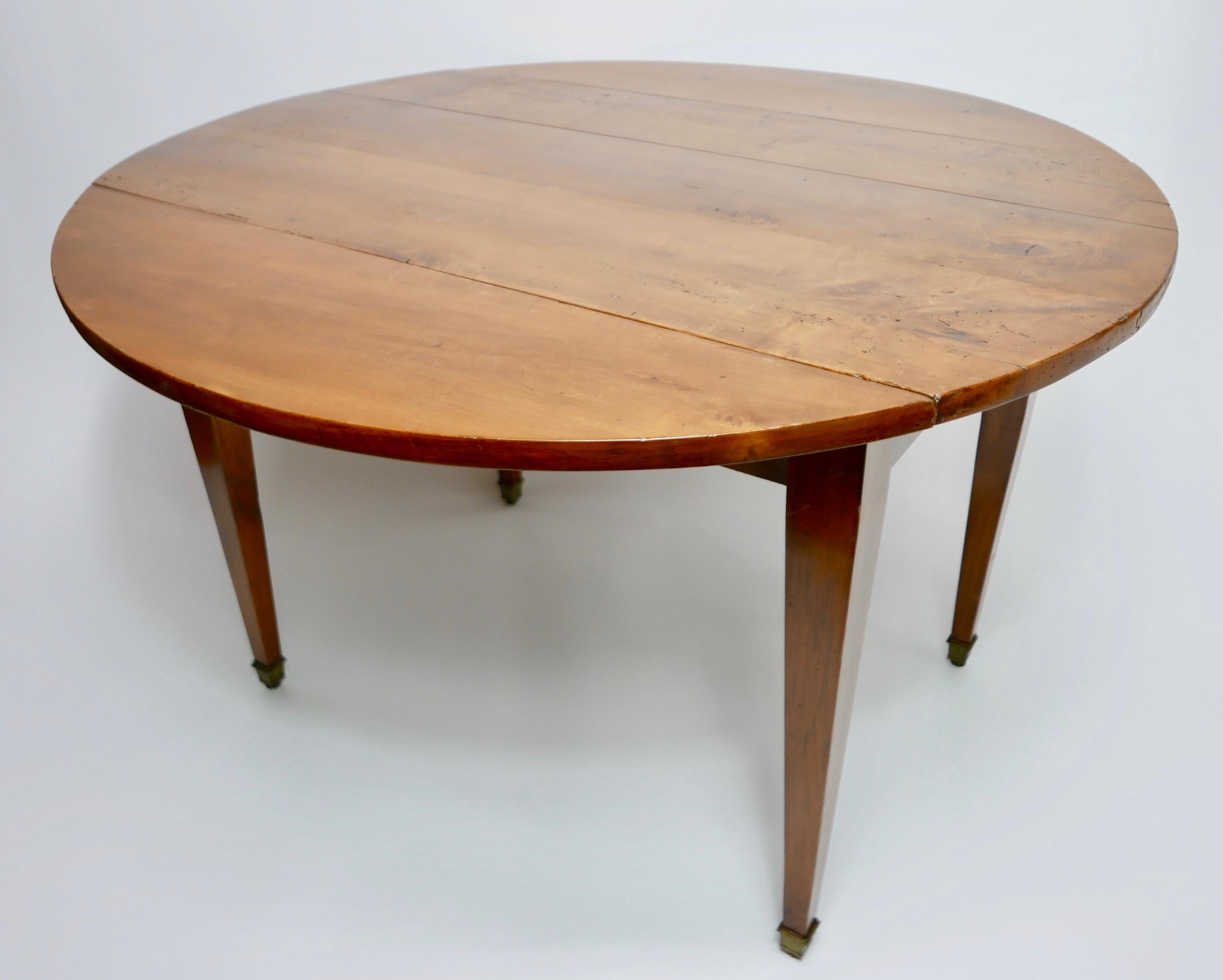 French Cherry Wood Drop-Leaf Table, Early 19th Century 8