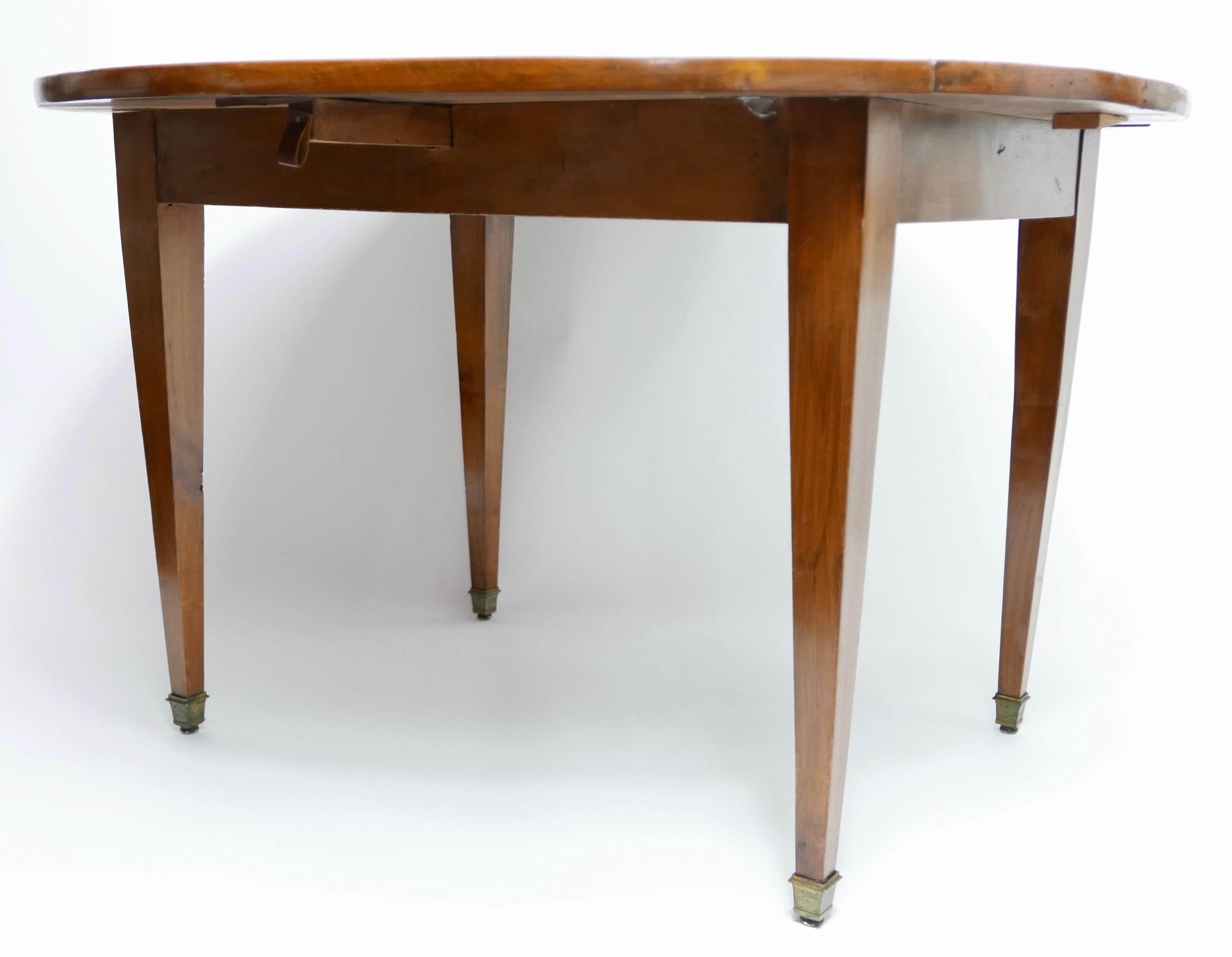 French Cherry Wood Drop-Leaf Table, Early 19th Century 3