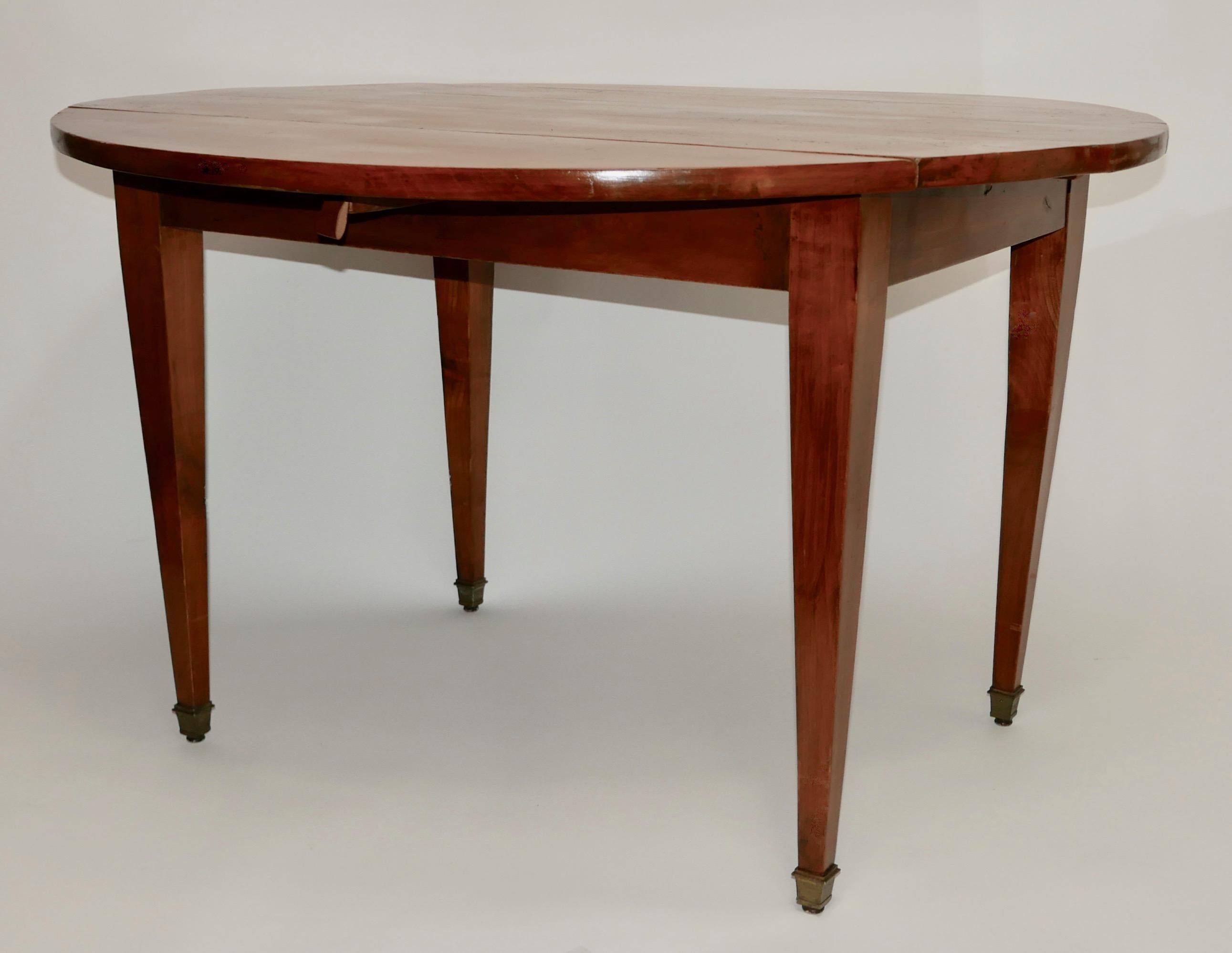 French Cherry Wood Drop-Leaf Table, Early 19th Century 6