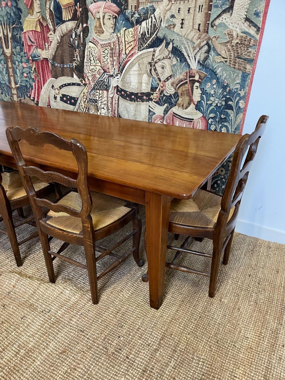 French cherry wood farm table  In Good Condition For Sale In Budleigh Salterton, GB