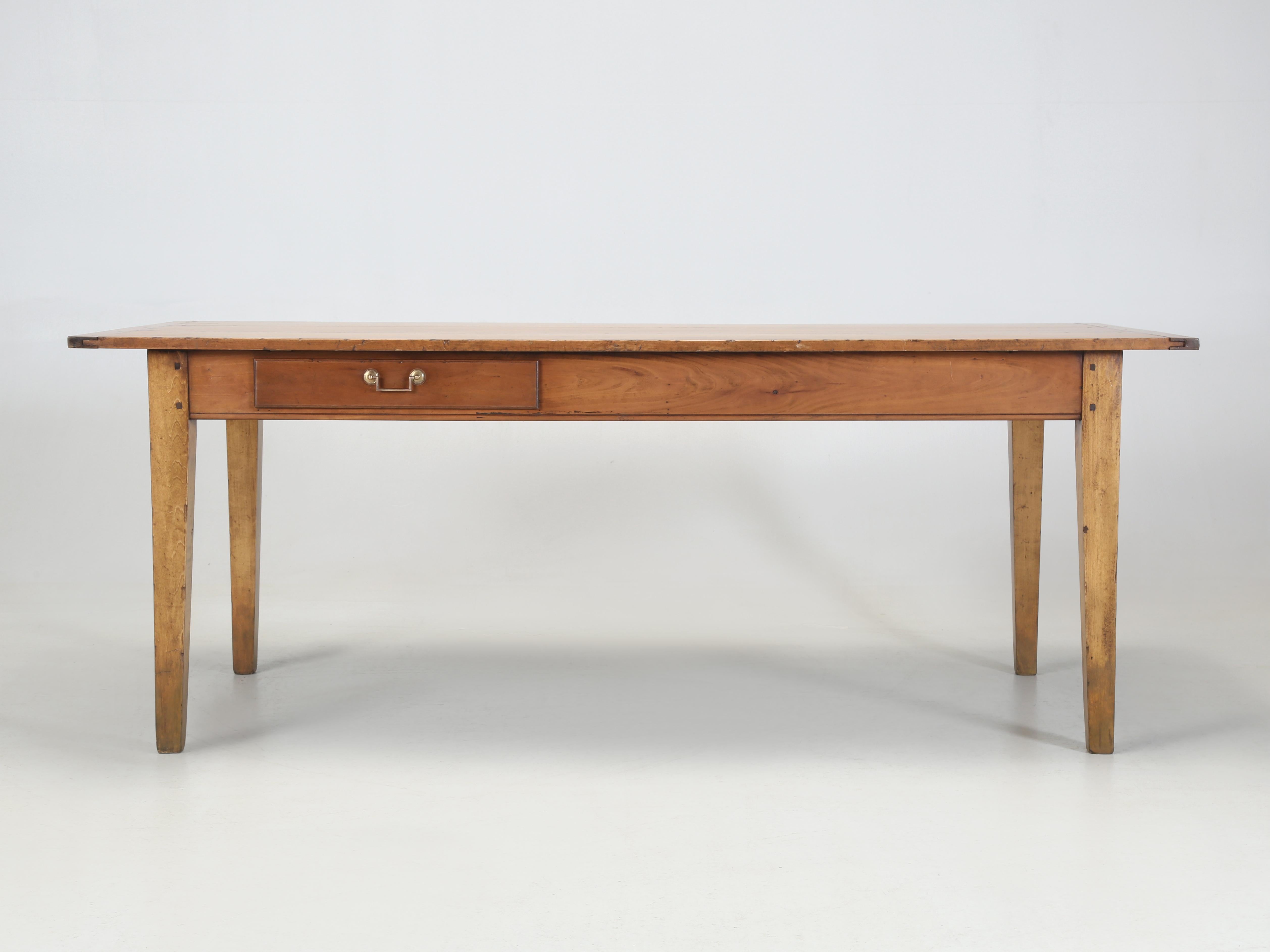 French Cherry Wood Farmhouse Style Dining Table Tapered Legs with Two Drawers In Good Condition In Chicago, IL