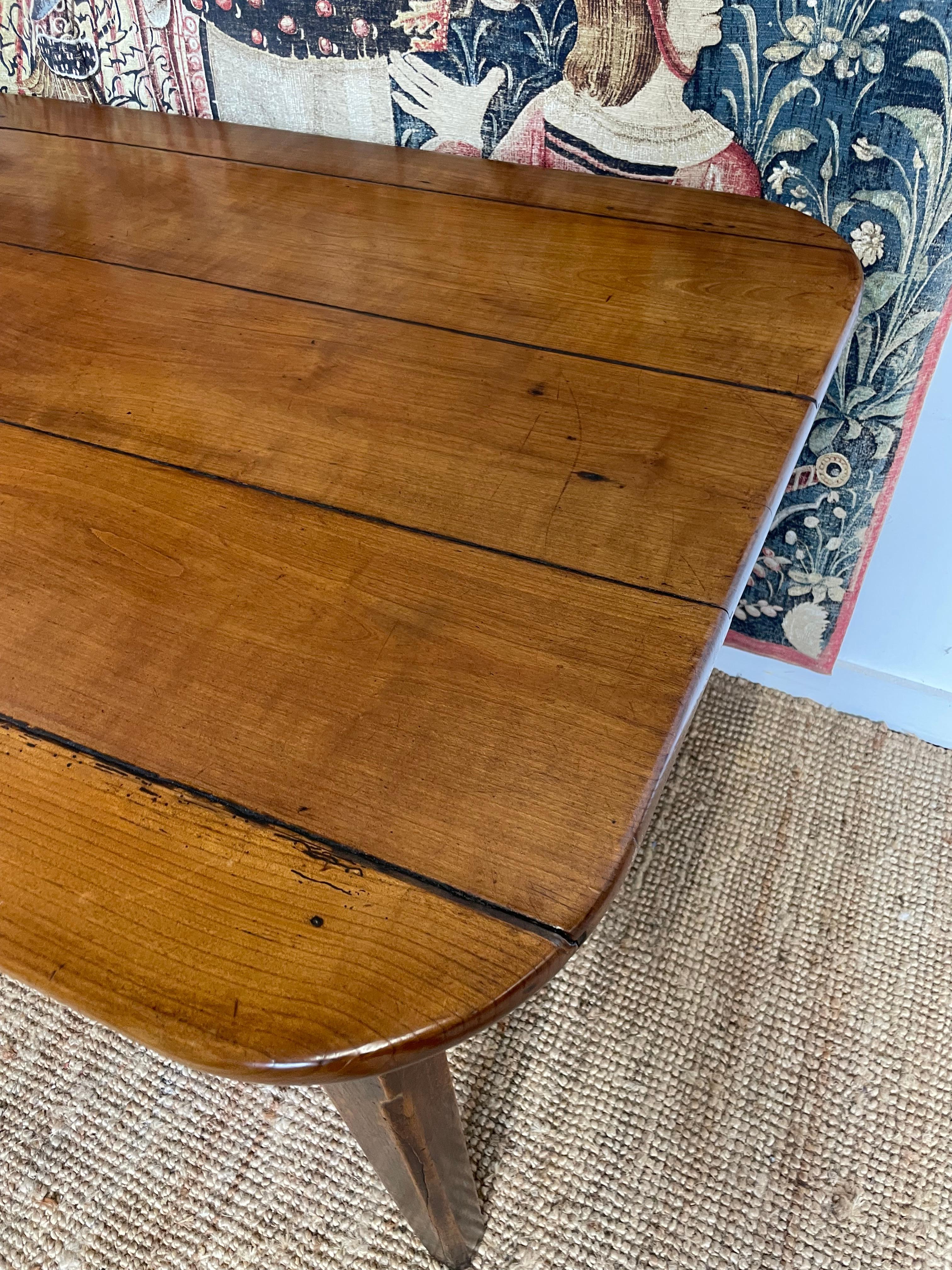 French Cherry wood farmhouse table 8 seater  For Sale 9