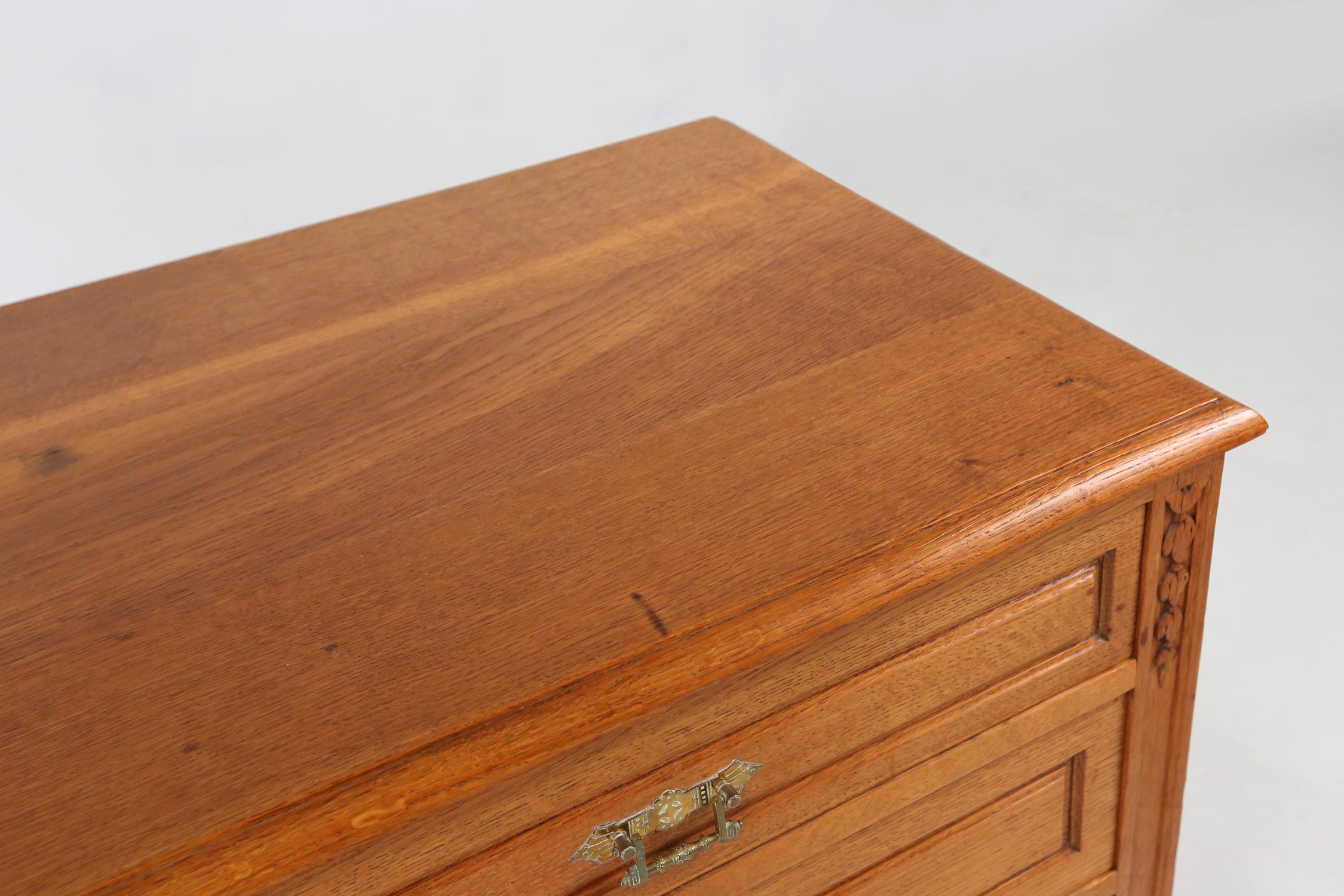 French chest of drawers 1850 For Sale 6