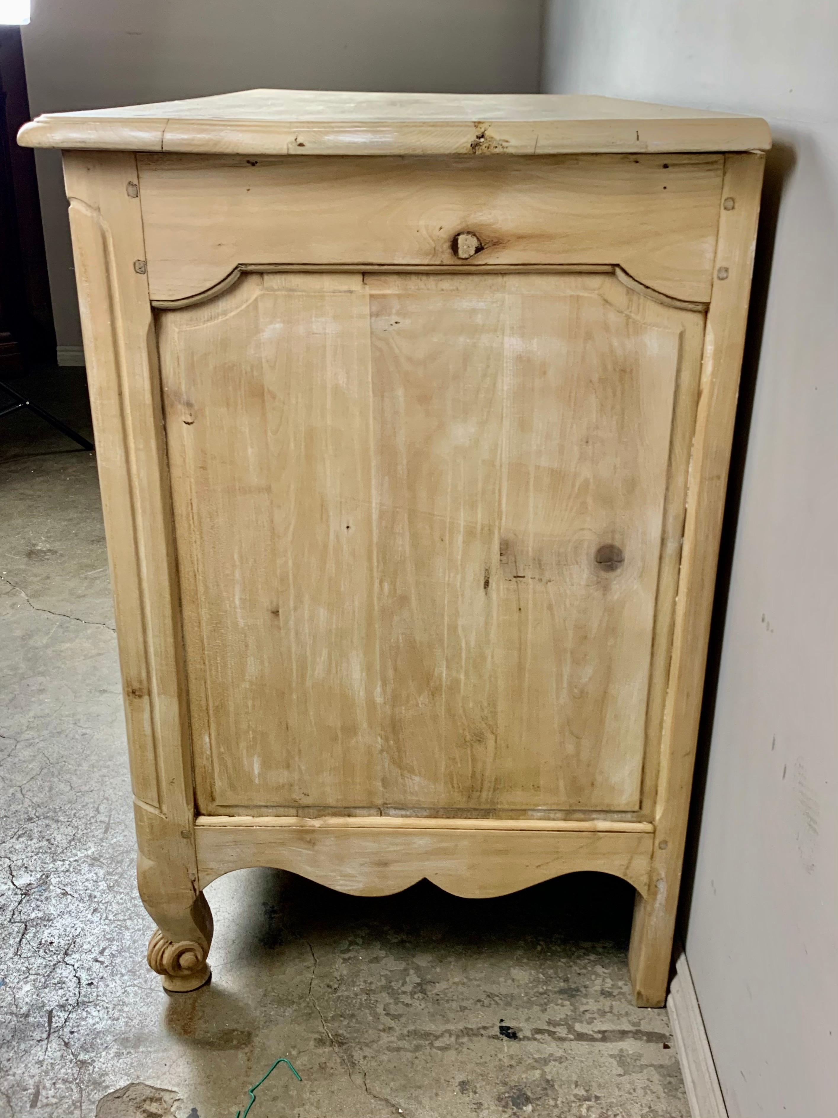 French Chest of Drawers, circa 1900 3