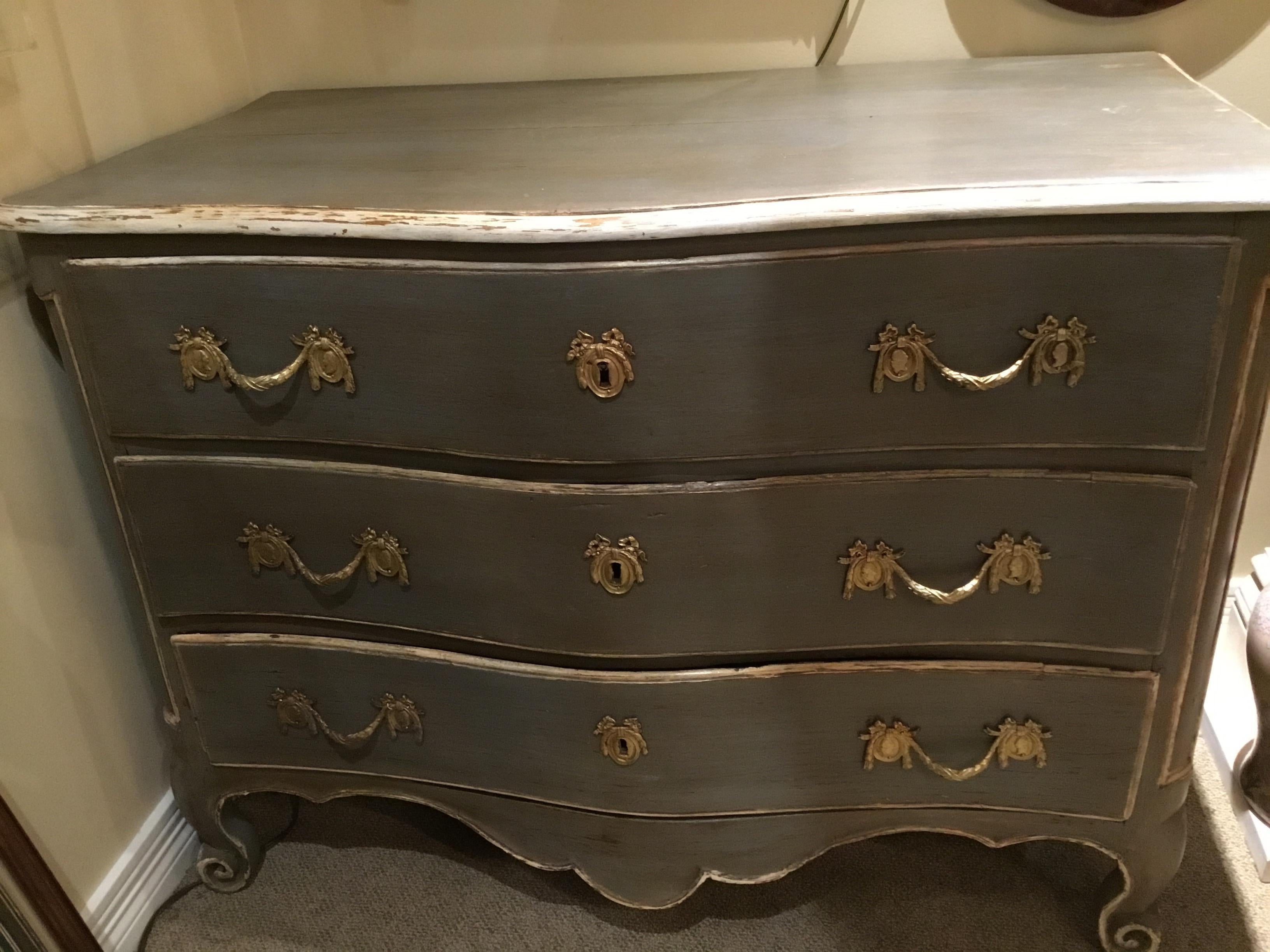 French Chest of Drawers/Commode 19th Century Polychromed, Louis XV Style In Good Condition For Sale In Houston, TX