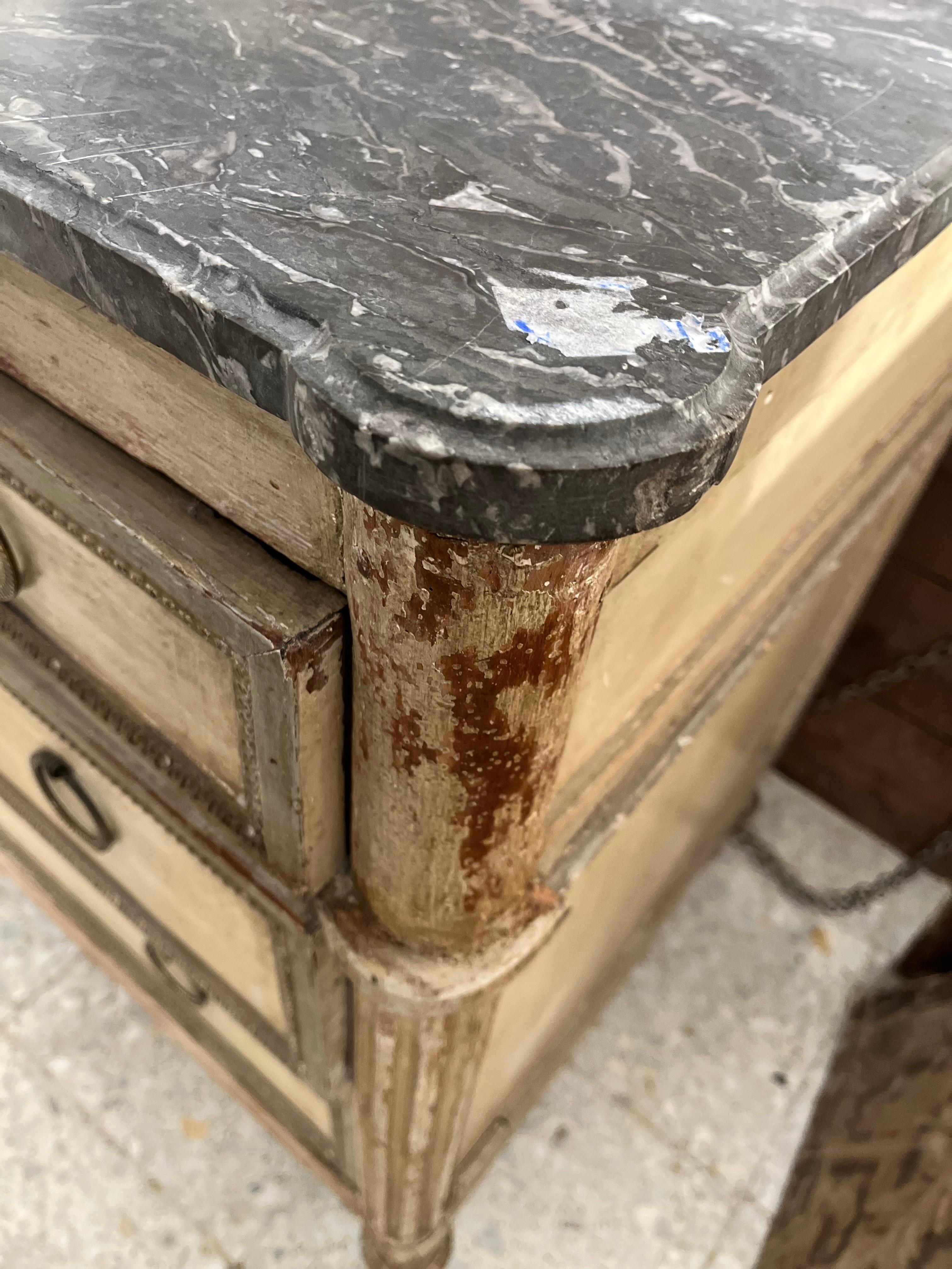 Bronze Commode française d'époque Directoire, bois sculpté et patiné en vente