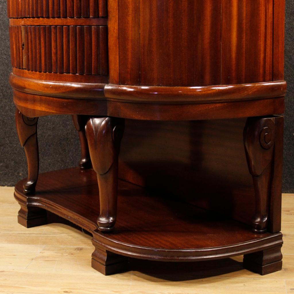 French Chest of Drawers in Mahogany Wood, 20th Century For Sale 7