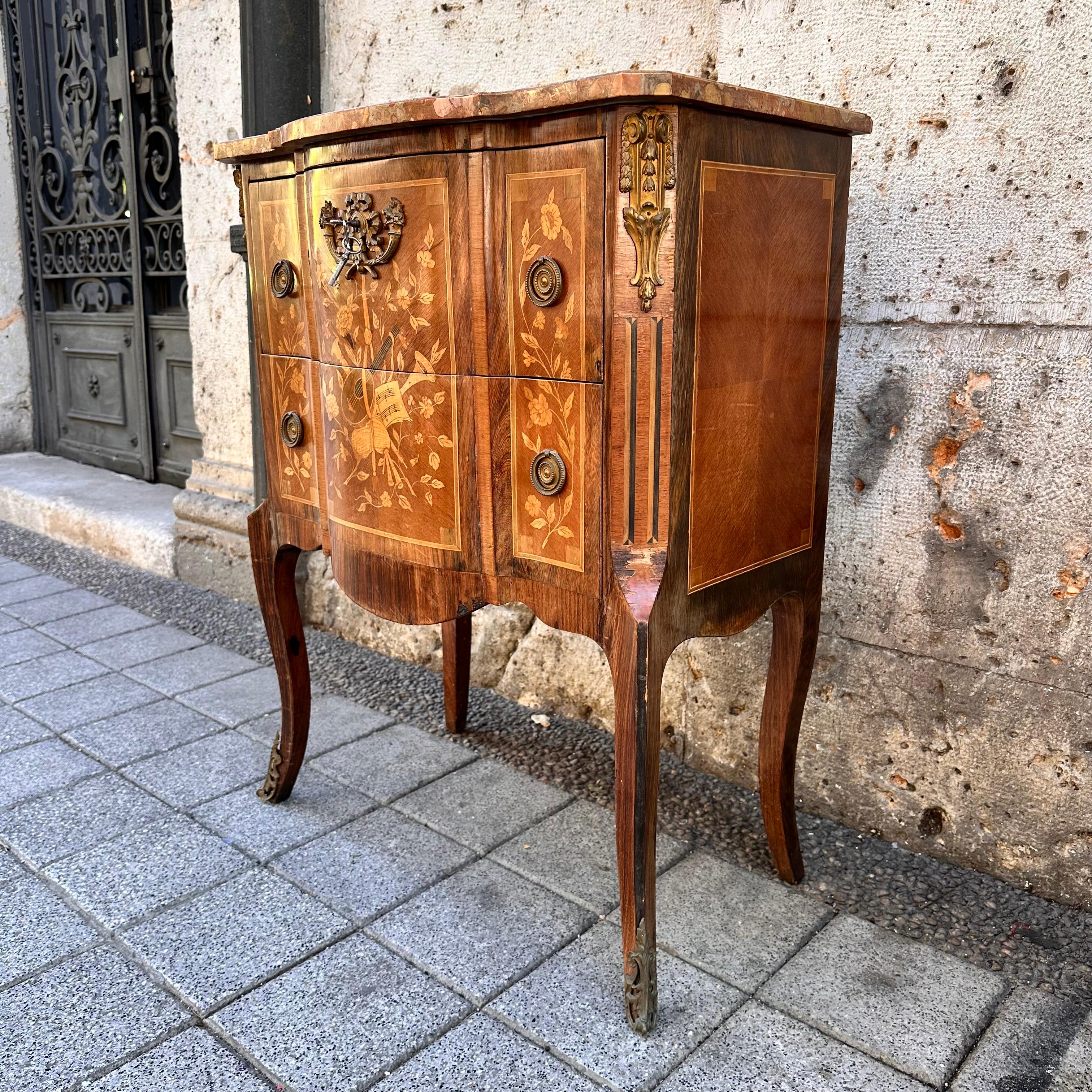 Similoro Cassettiera francese in legno e bronzo, transizione Luigi XV e Luigi XVI in vendita