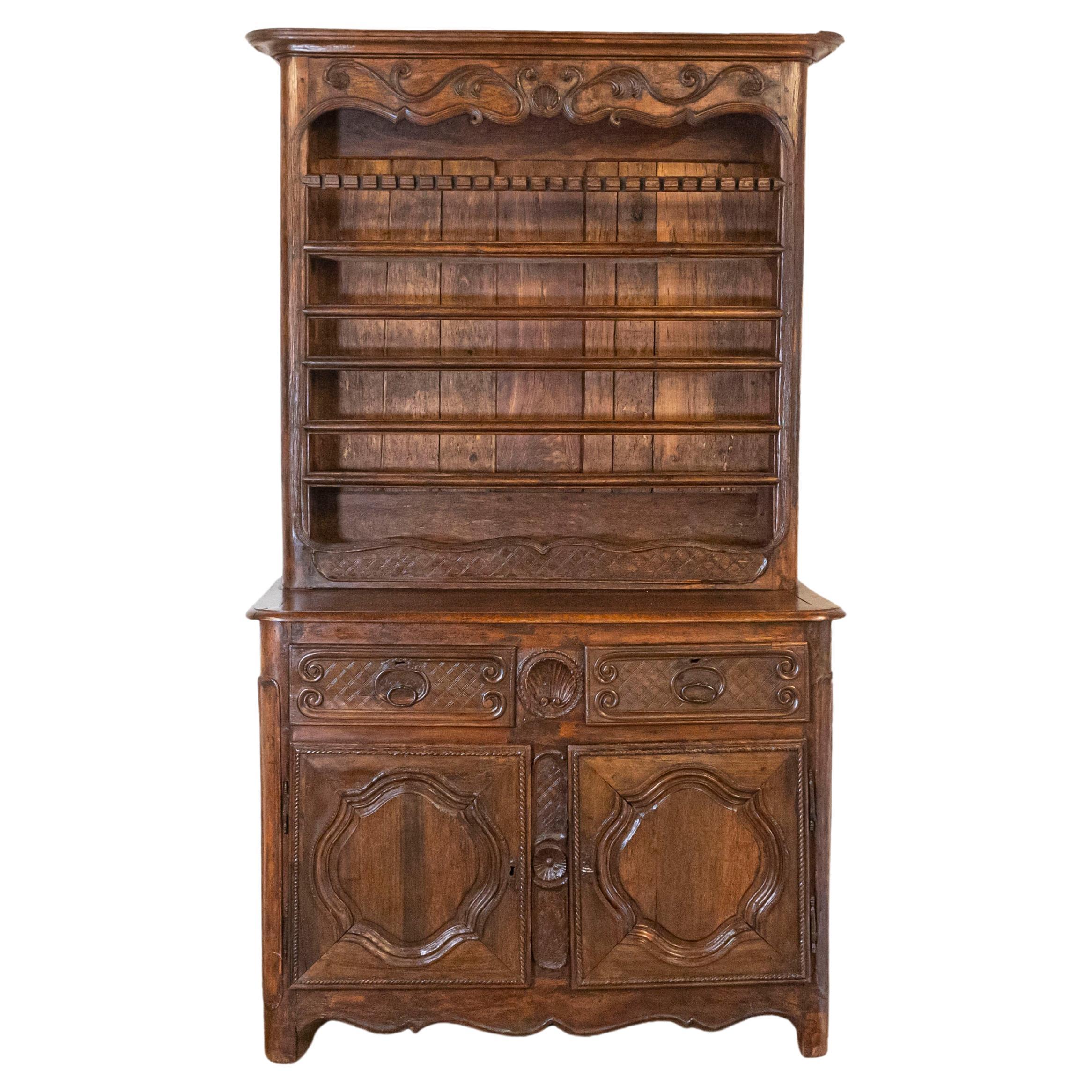 Castagno francese del XVIII secolo Vaiselier Circa 1790