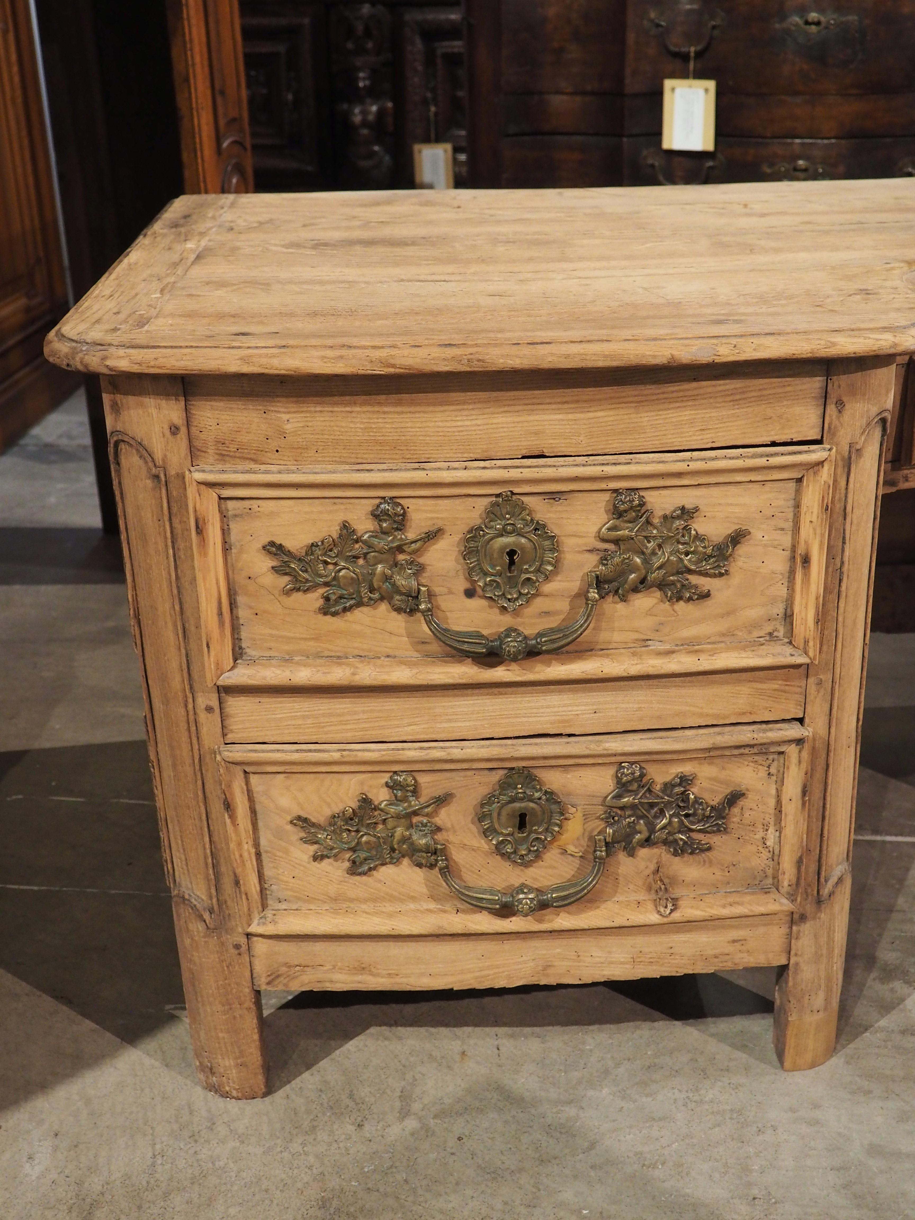 Louis XIV French Chestnut and Oak Desk from Le Grand Monarque À Chartres, circa 1720 For Sale