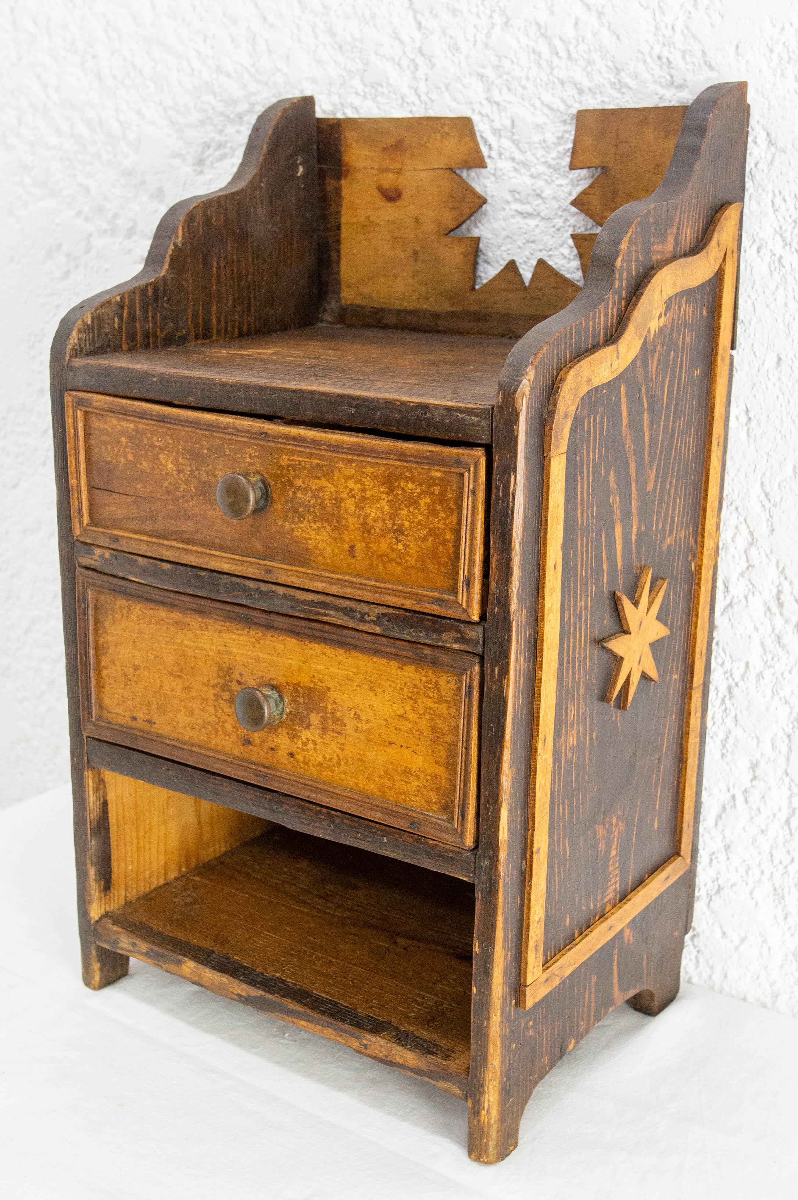 Artisanat Petite table de nuit d'appoint étoile de chasse, fin du 19e siècle en vente