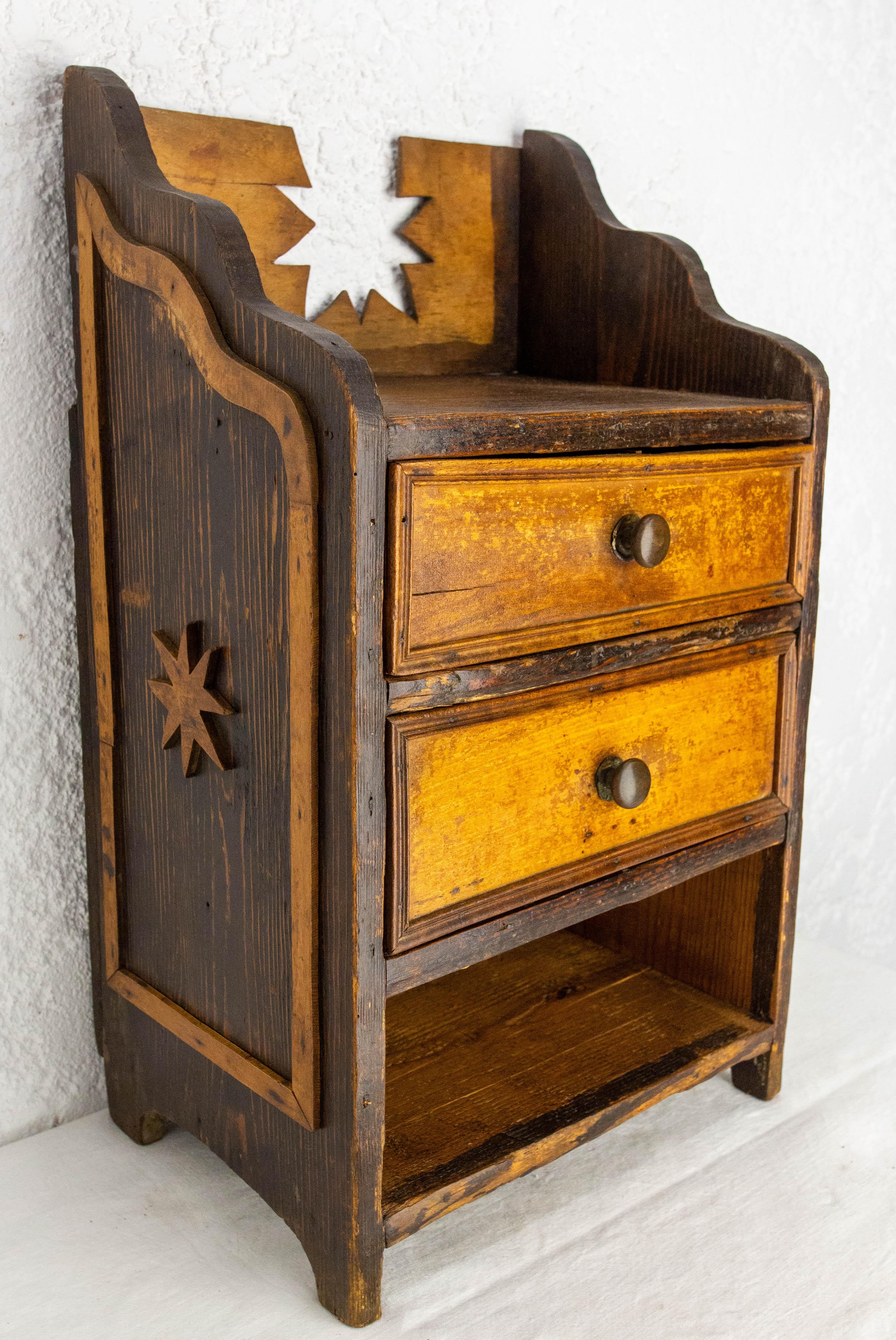 Français Petite table de nuit d'appoint étoile de chasse, fin du 19e siècle en vente