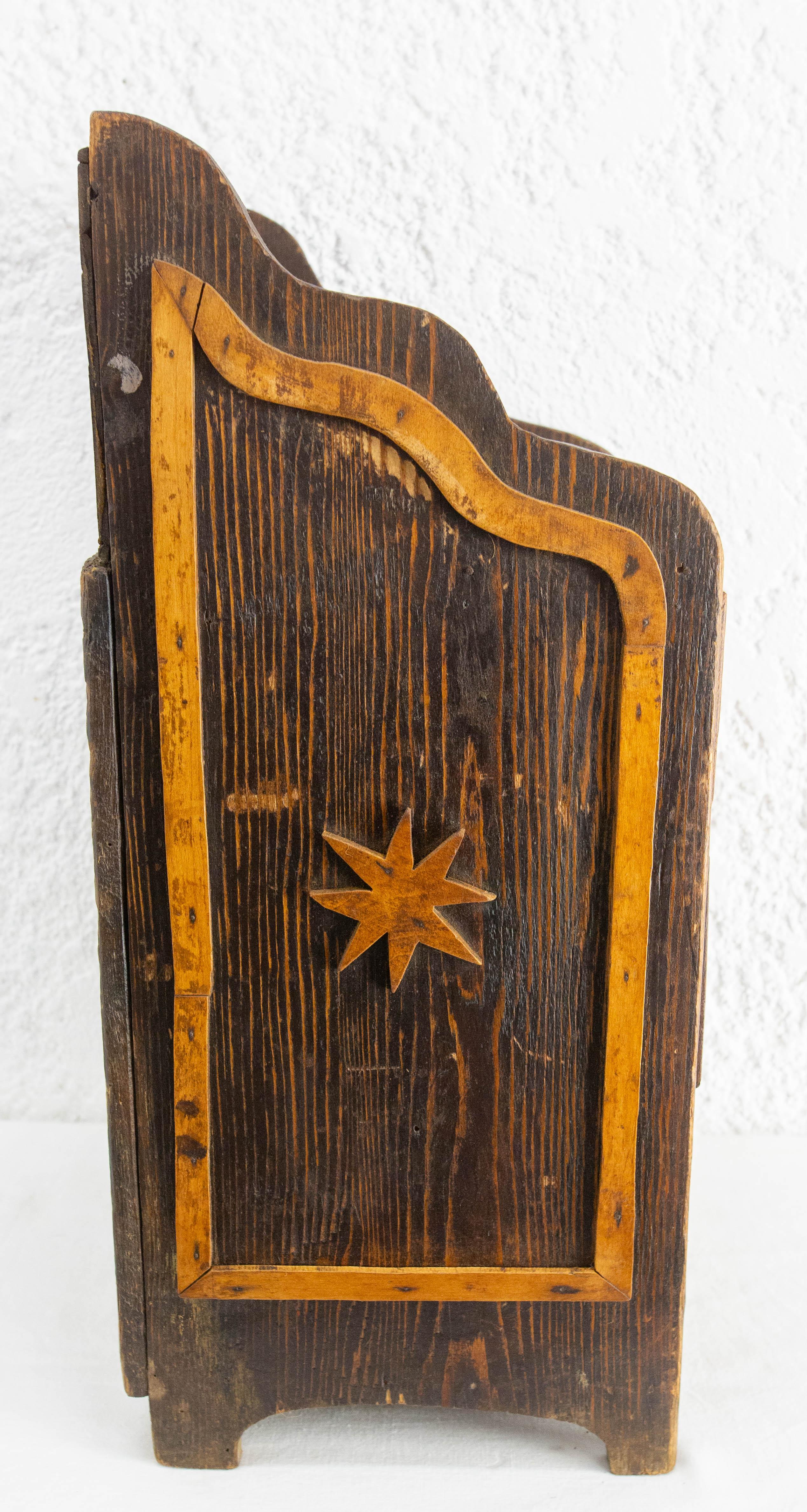 Milieu du XXe siècle Petite table de nuit d'appoint étoile de chasse, fin du 19e siècle en vente