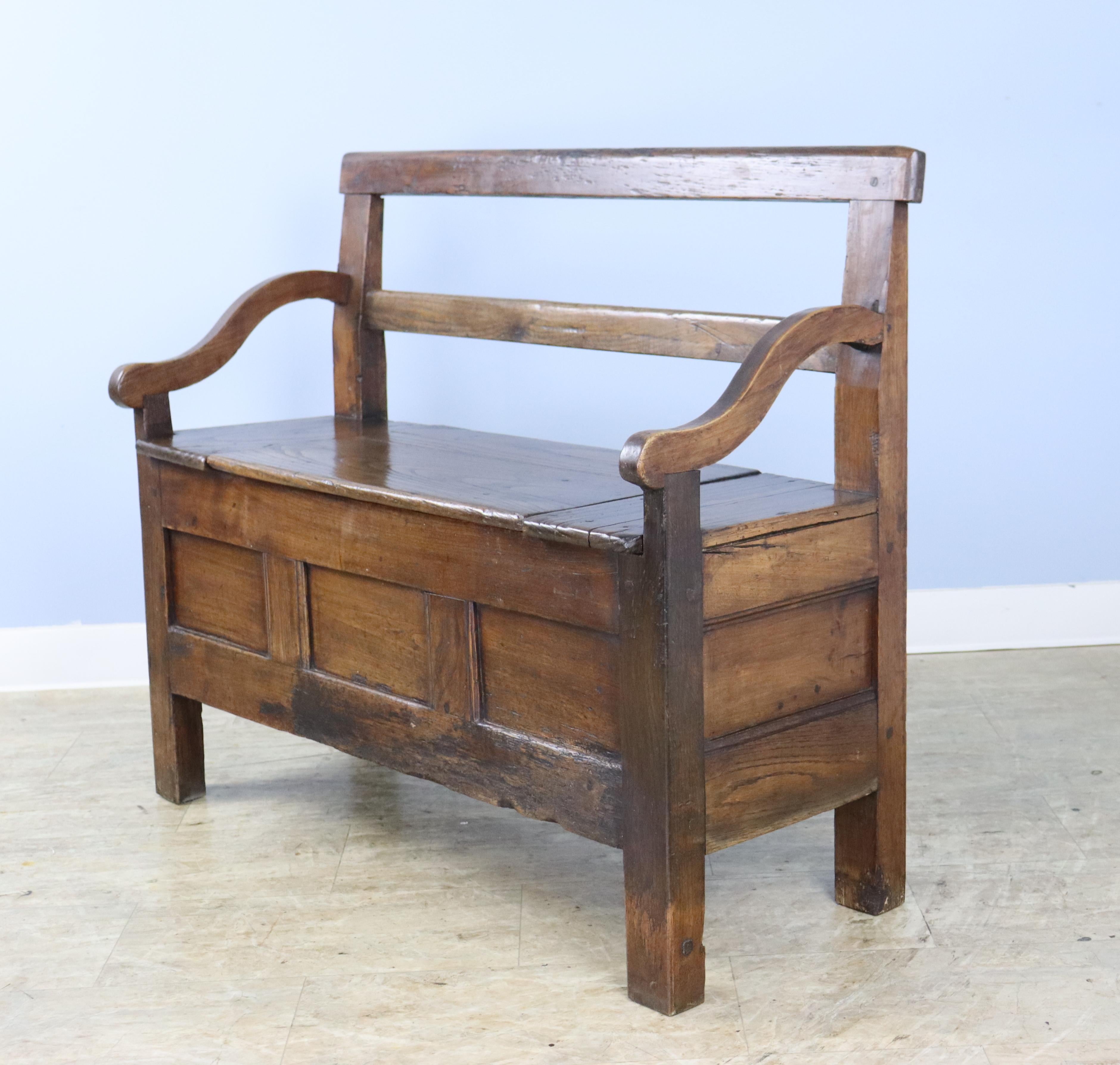19th Century French Chestnut Seat with Lift Lid and Graceful Arms For Sale