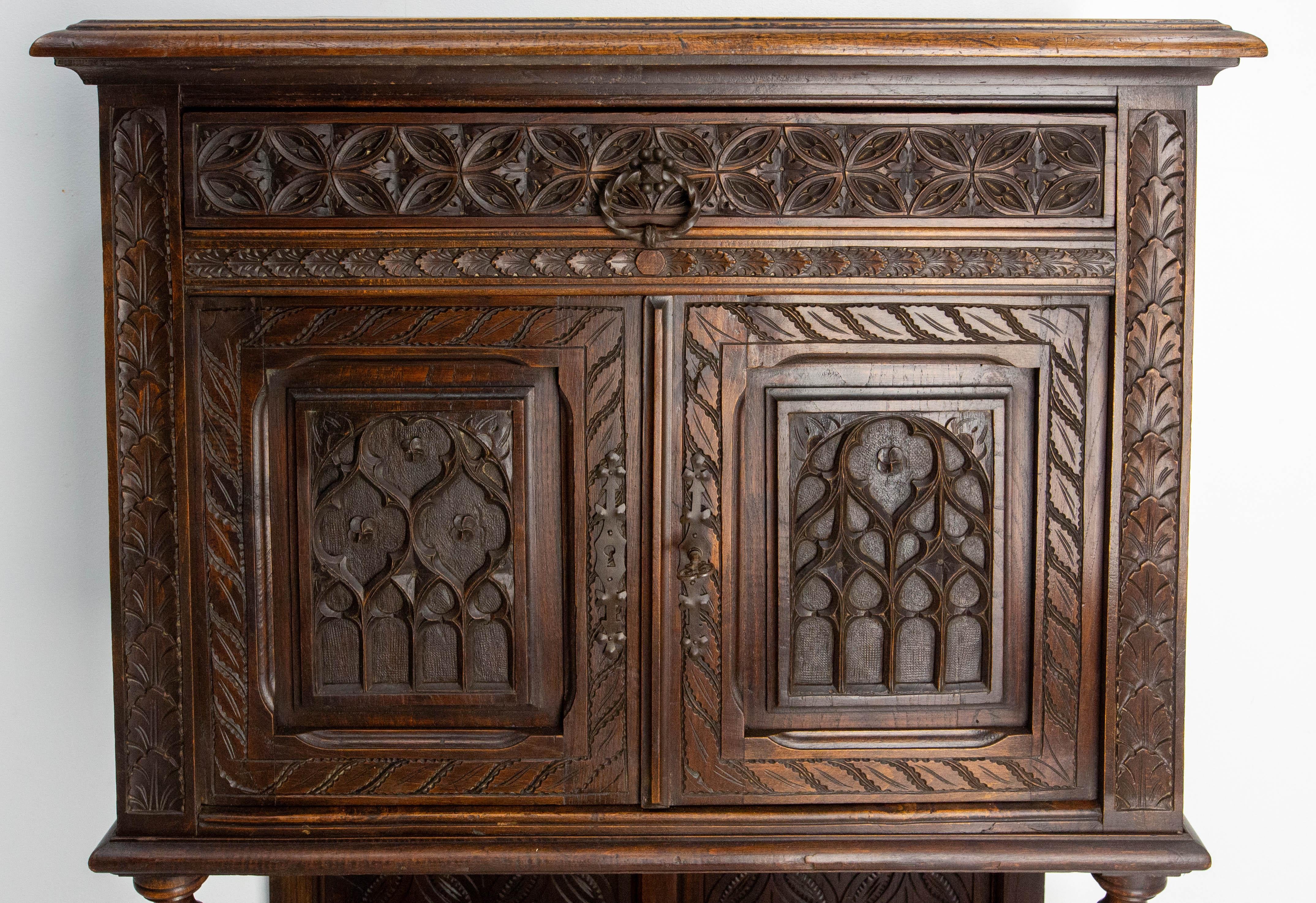 French Chestnut & Wrought Iron Buffet Neogothic Style Late 19th Century For Sale 2