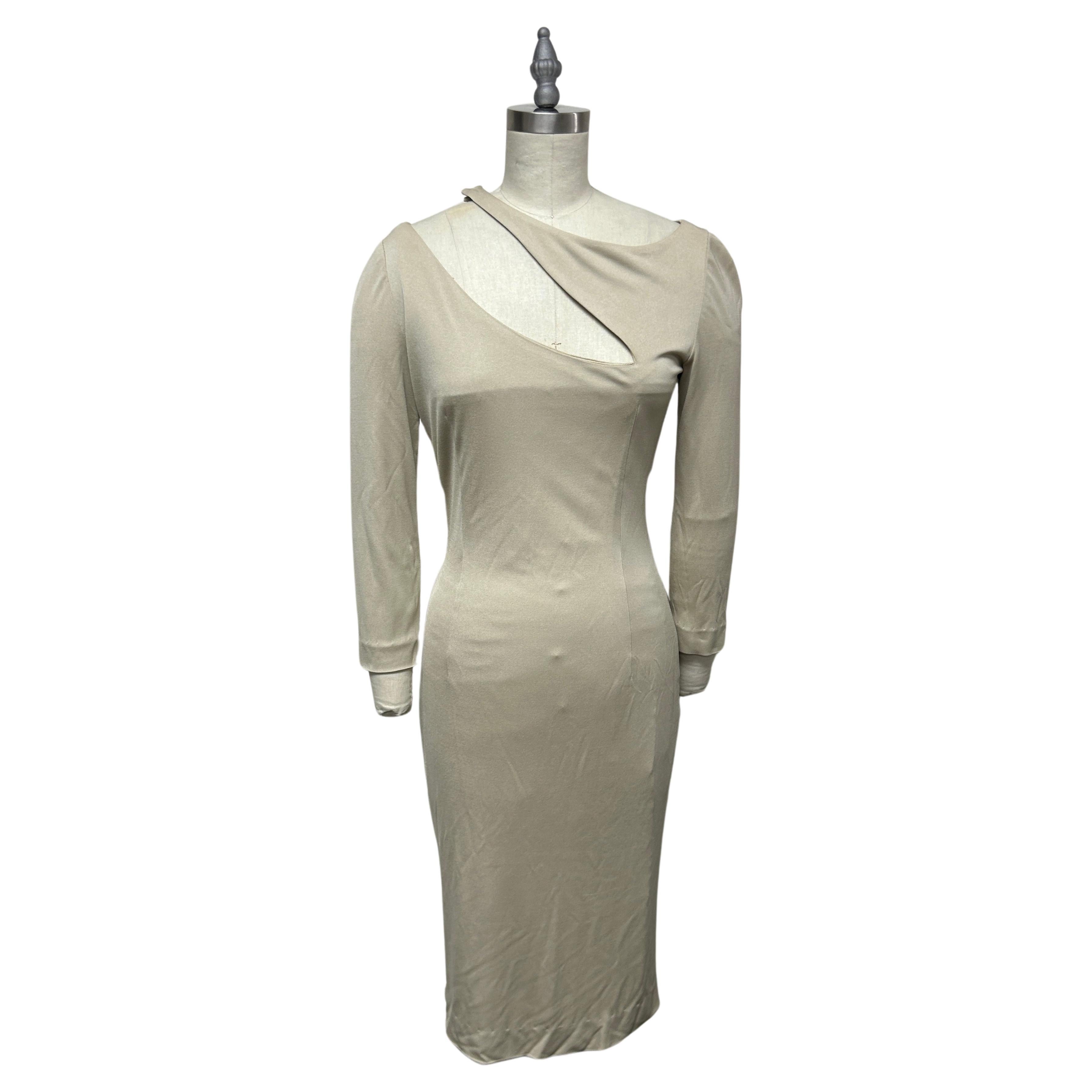 Abito French Chic con body a maniche lunghe e cut-out in vendita