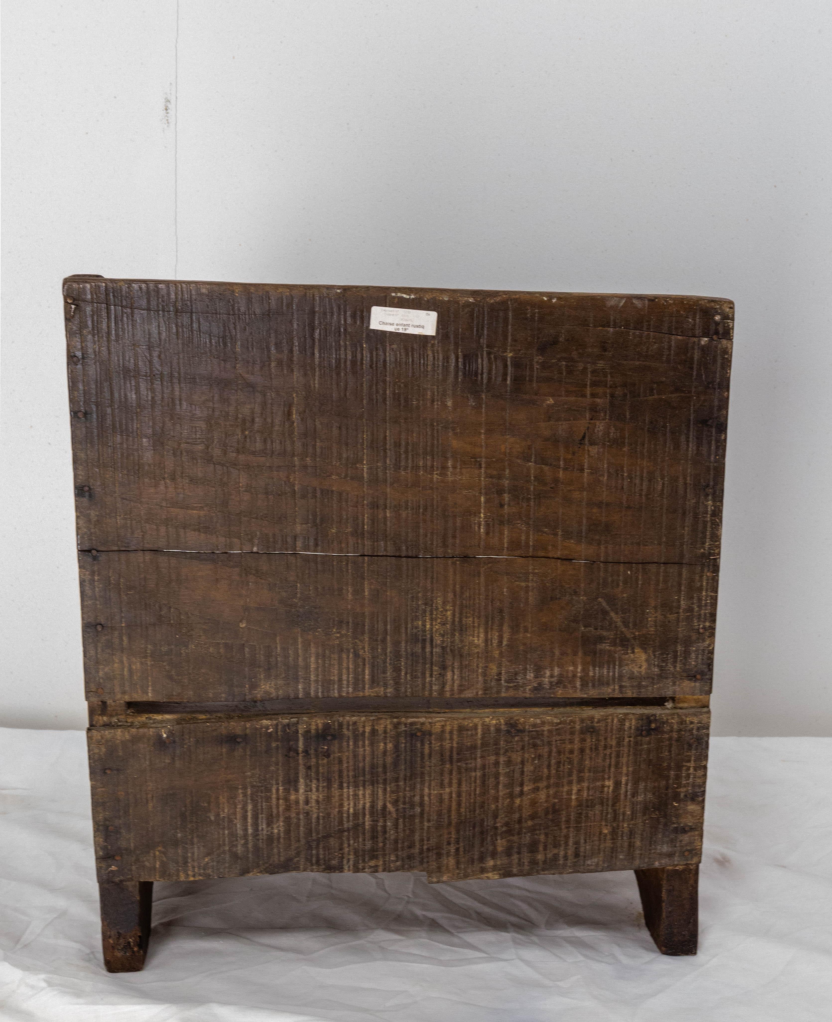 Chaise d'enfant française en bois blanc, XIXe siècle en vente 1