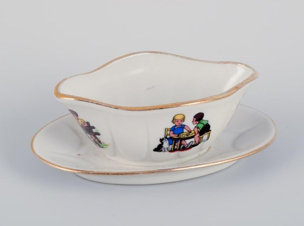 Vajilla infantil francesa de porcelana. Años 30/40 Francés en venta