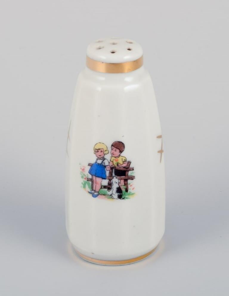 Vajilla infantil francesa de porcelana. Años 30/40 mediados del siglo XX en venta
