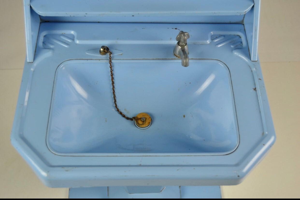 20th Century French Children's Toy Sink, 1930's For Sale