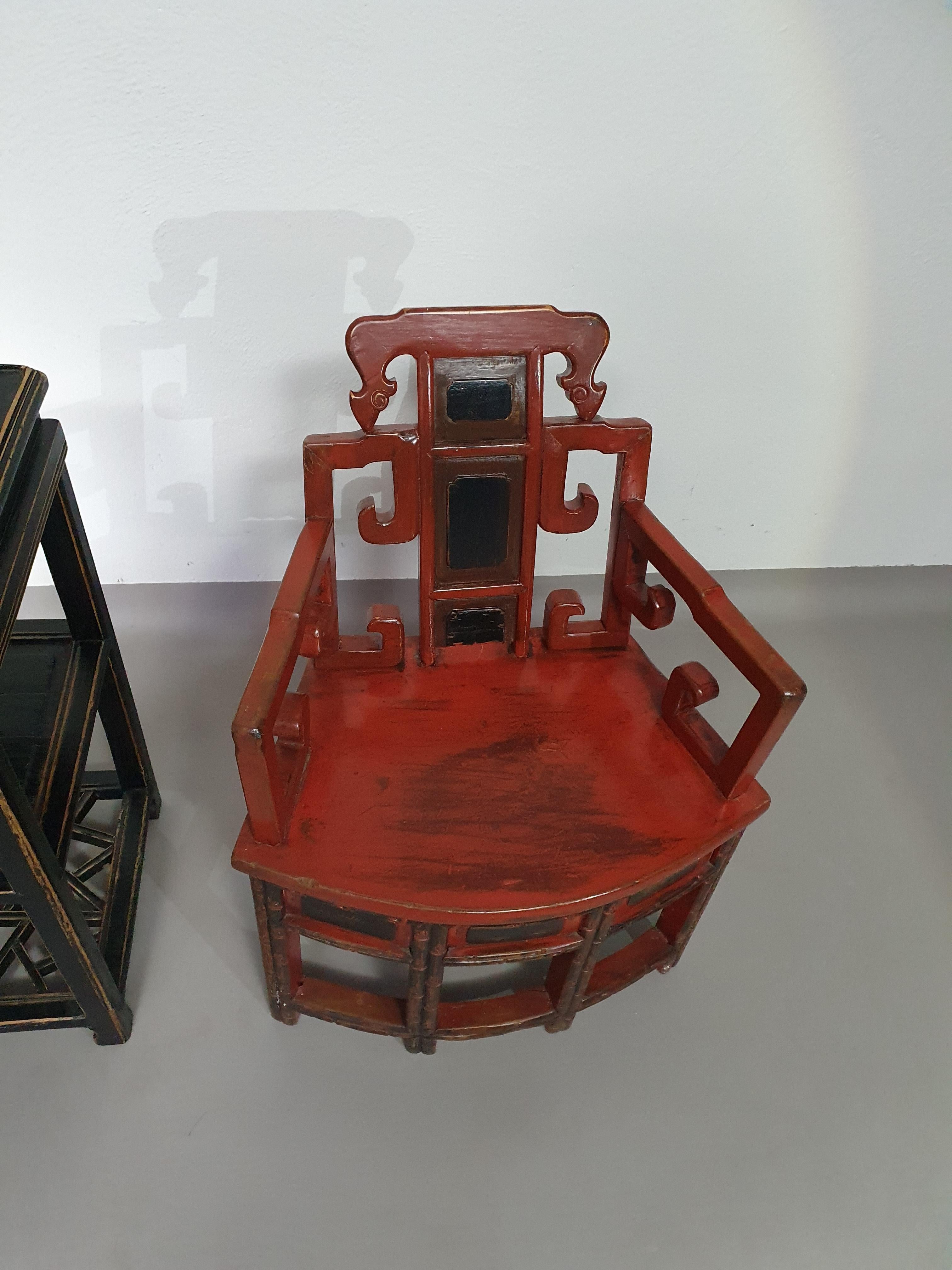 French Chinois altar chairs and table set For Sale 3