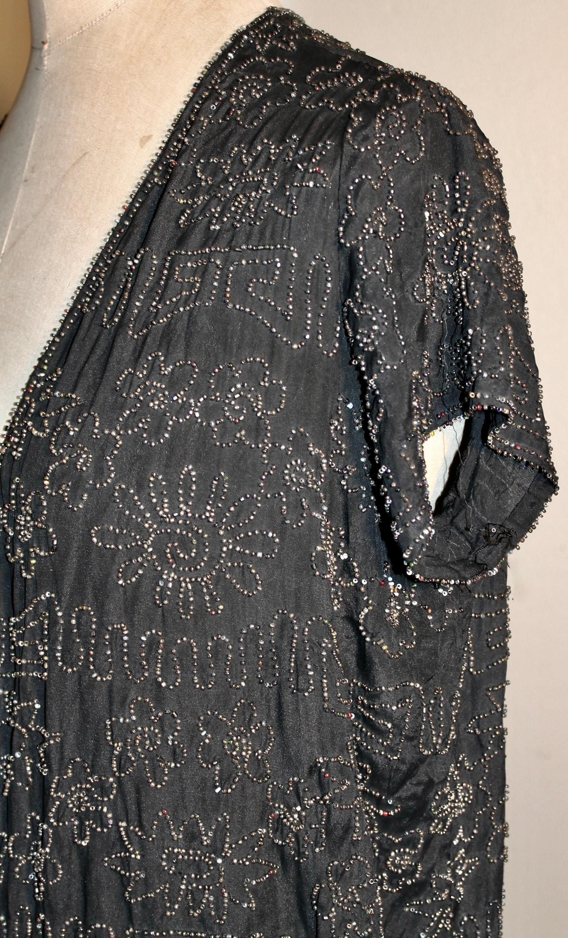 French Chinoise Art Deco Beaded Evening Blouse  In Good Condition For Sale In Sharon, CT