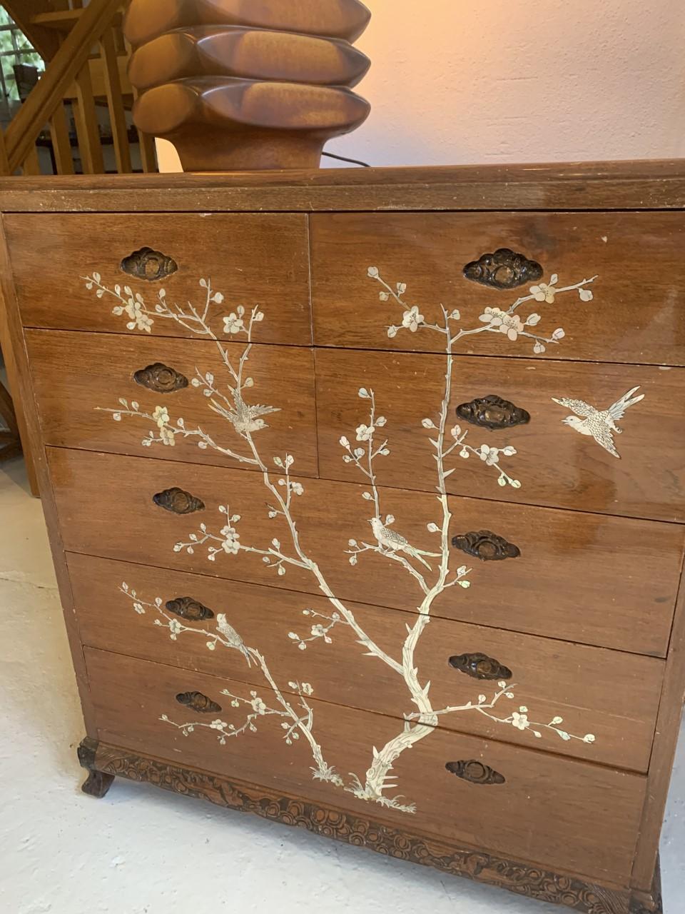 Mother-of-Pearl French Chinoiserie Chest of Drawers Pearl Inlay, 1900s For Sale